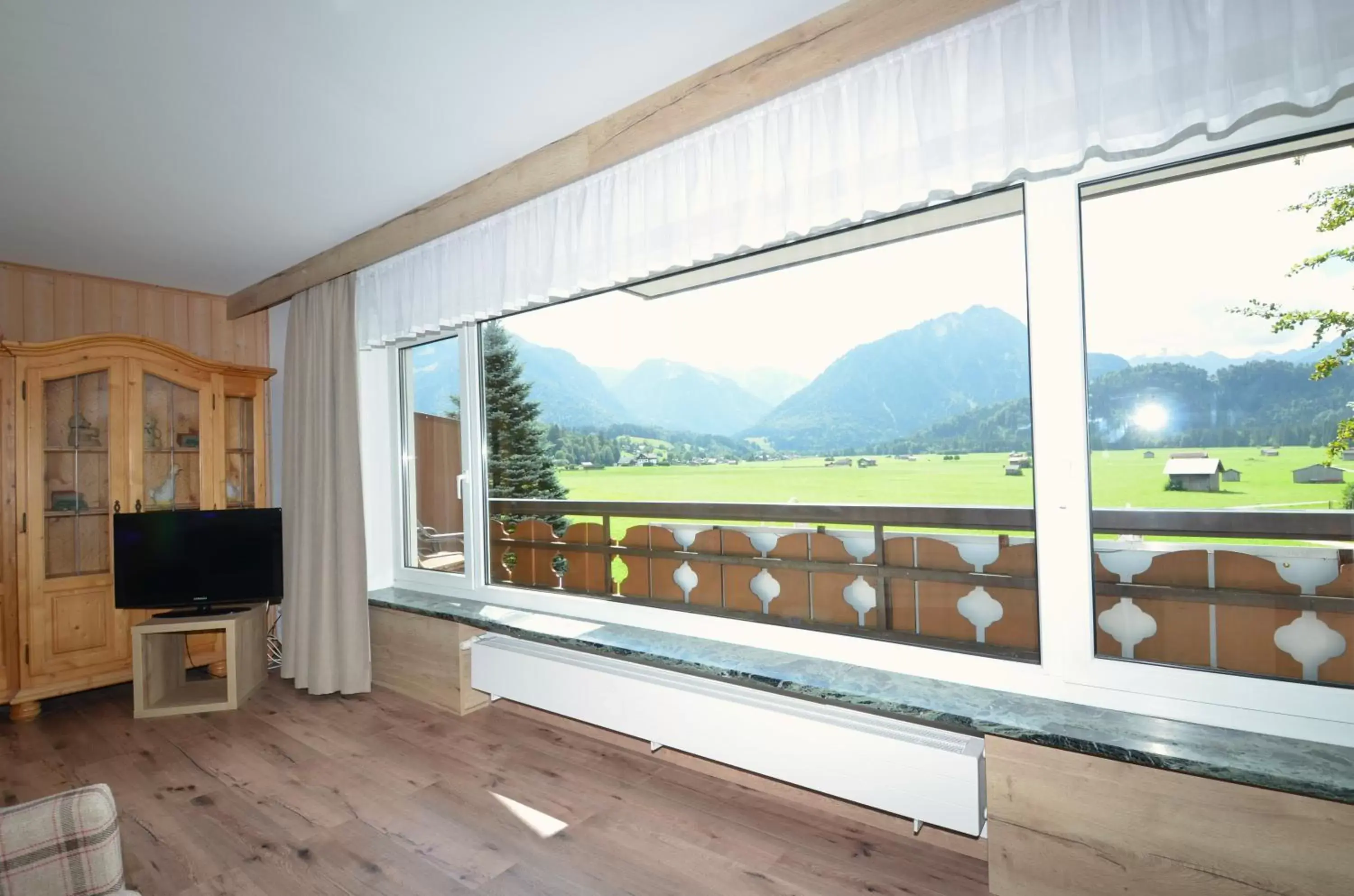 Junior Suite with Mountain View in Hotel Cafe Fuggerhof Junior Suite with Mountain View in Hotel Cafe Fuggerhof