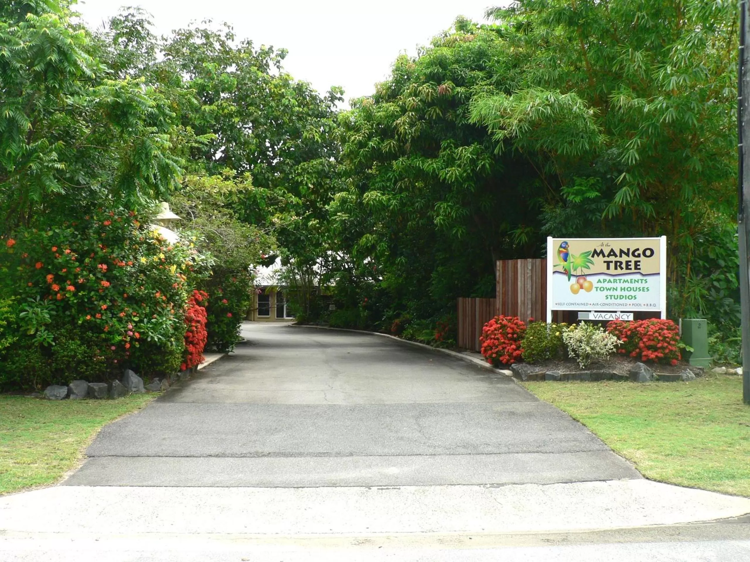 Facade/entrance in Mango Tree Holiday Apartments