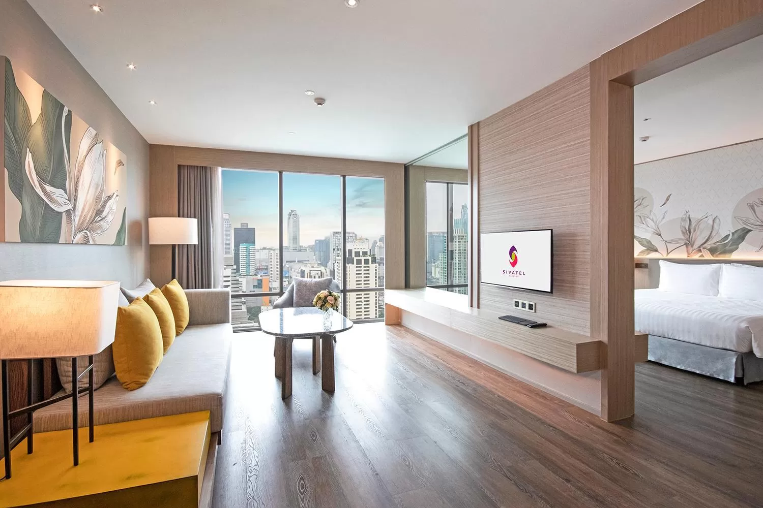 Living room, Bed in Sivatel Bangkok Hotel