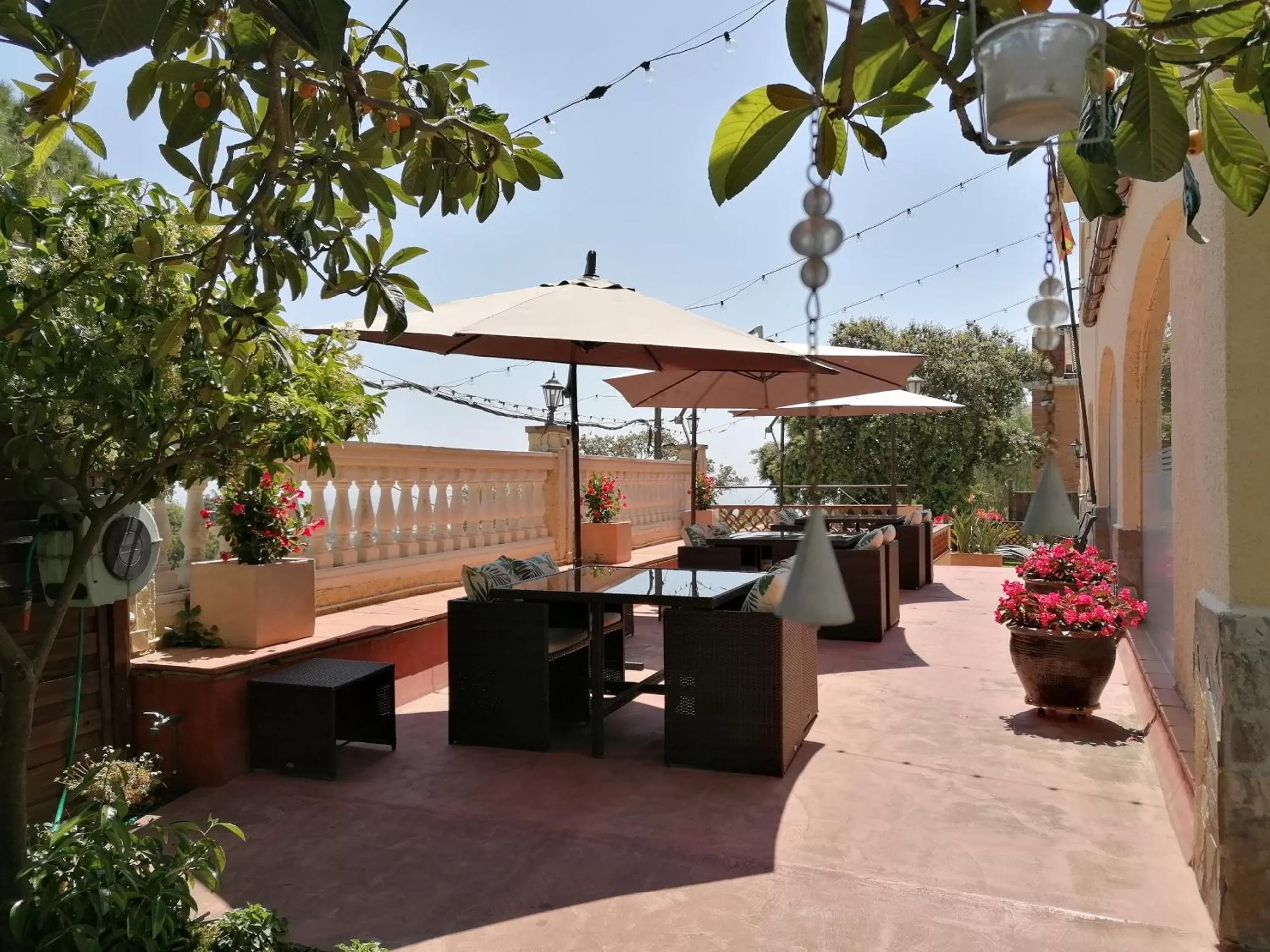 Patio in Cal Music B&B