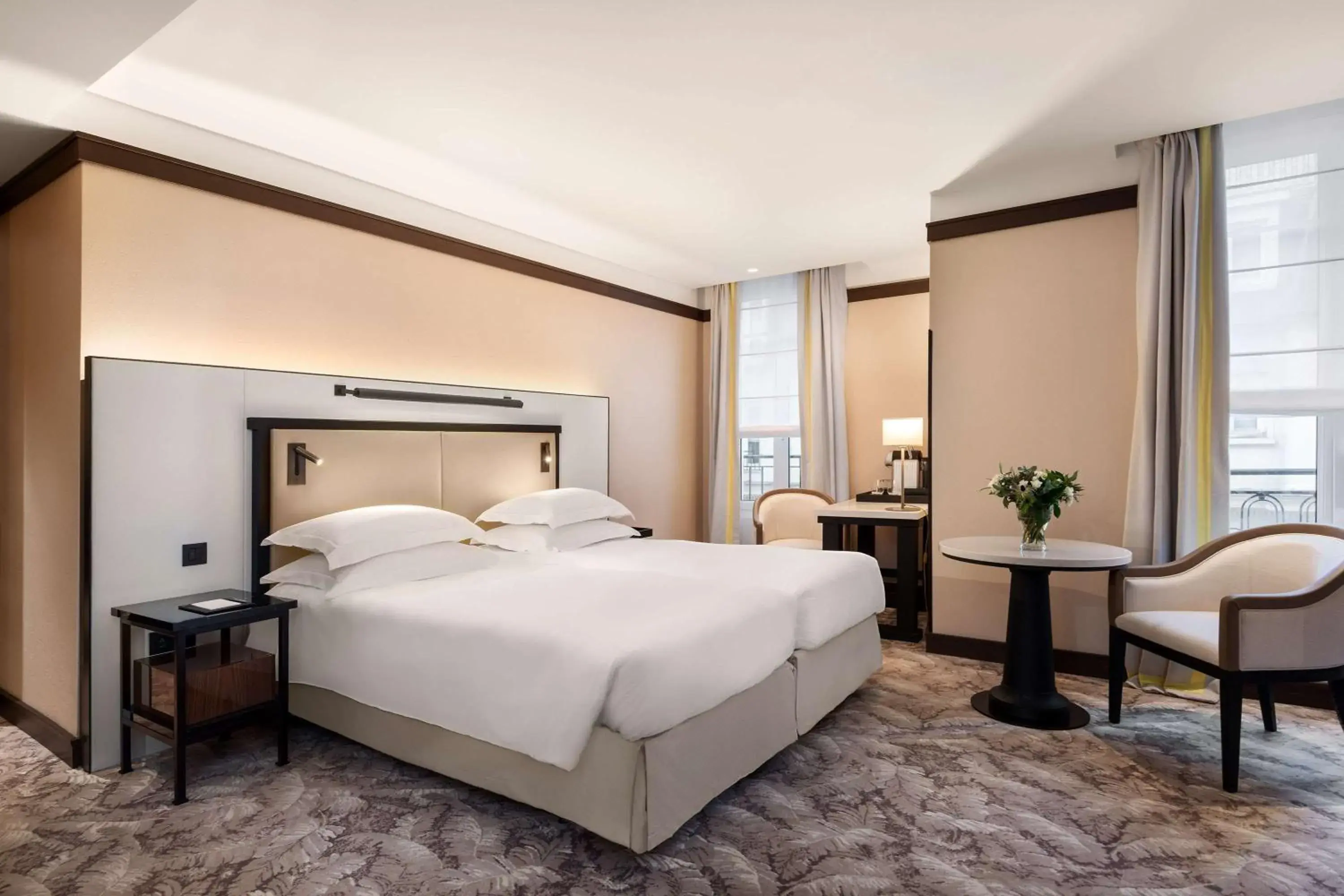 Premium Twin Room in Hyatt Paris Madeleine Premium Twin Room in Hyatt Paris Madeleine