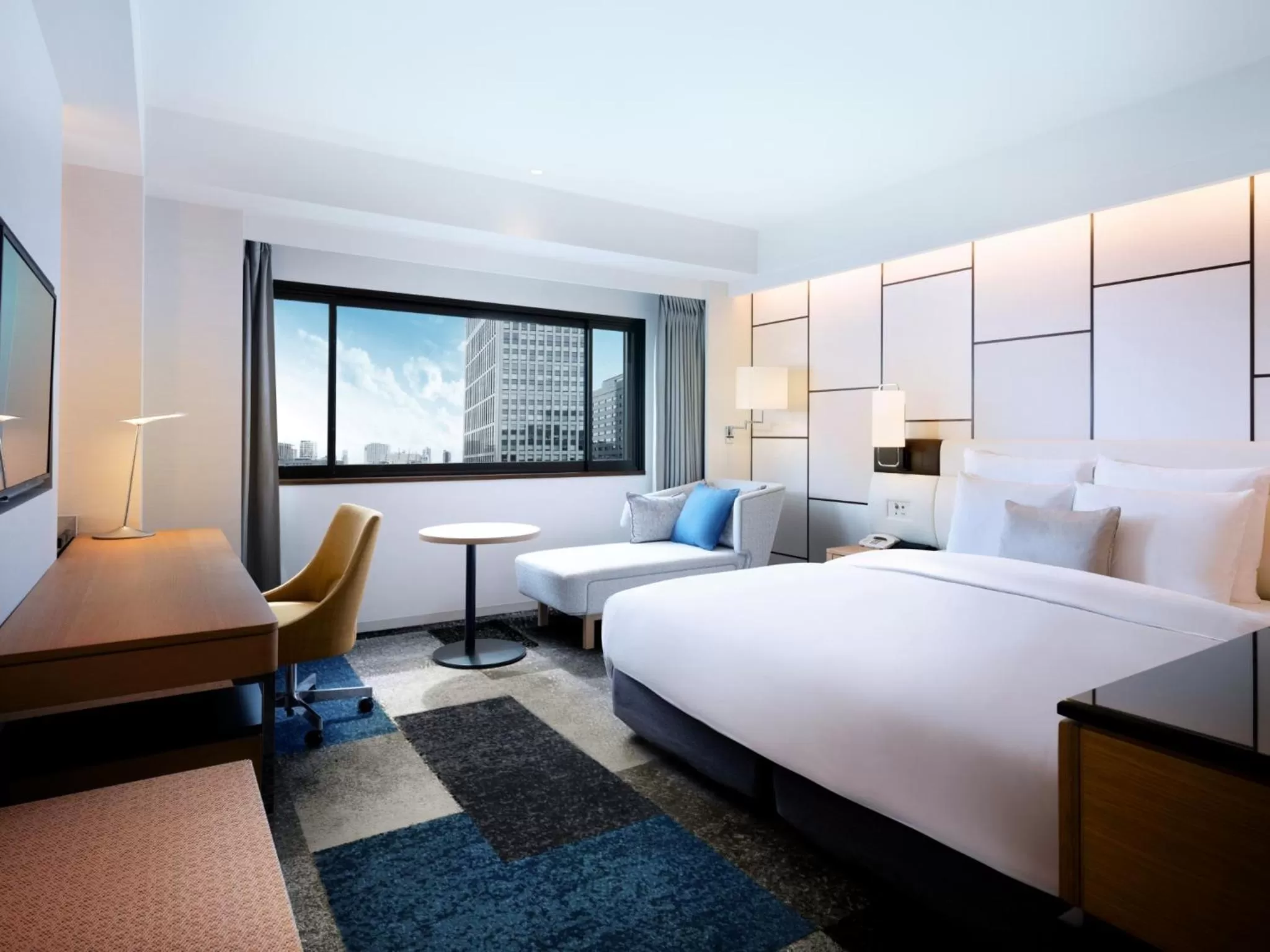 Photo of the whole room in ANA Crowne Plaza Osaka by IHG