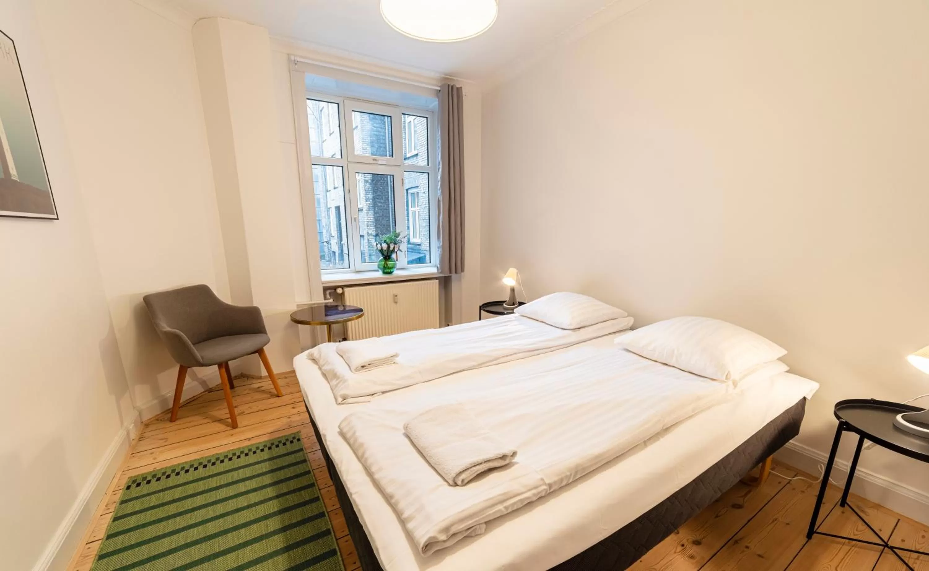 Bedroom, Bed in Go Hotel Saga