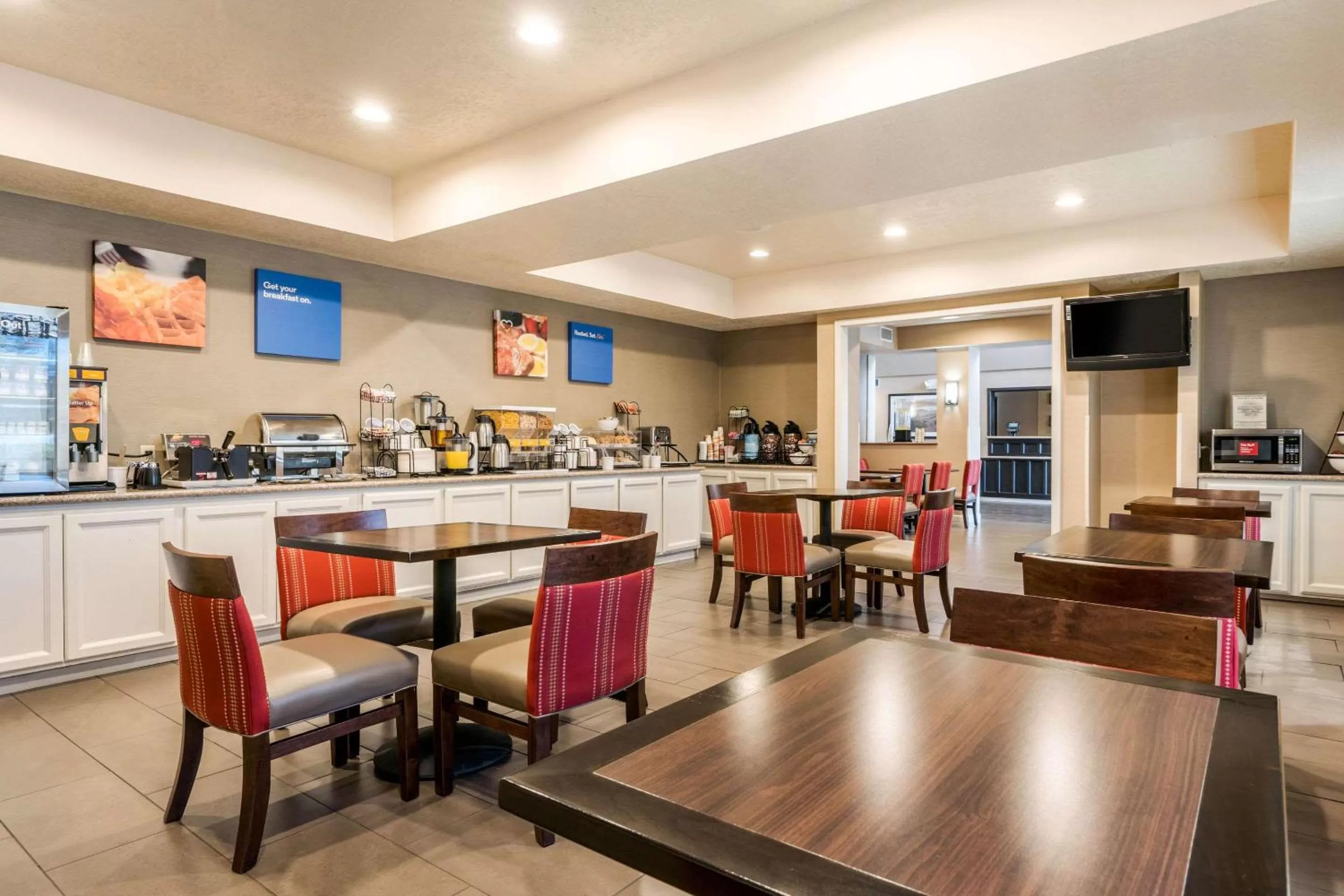 Restaurant/places to eat in Comfort Inn Lathrop Stockton Airport