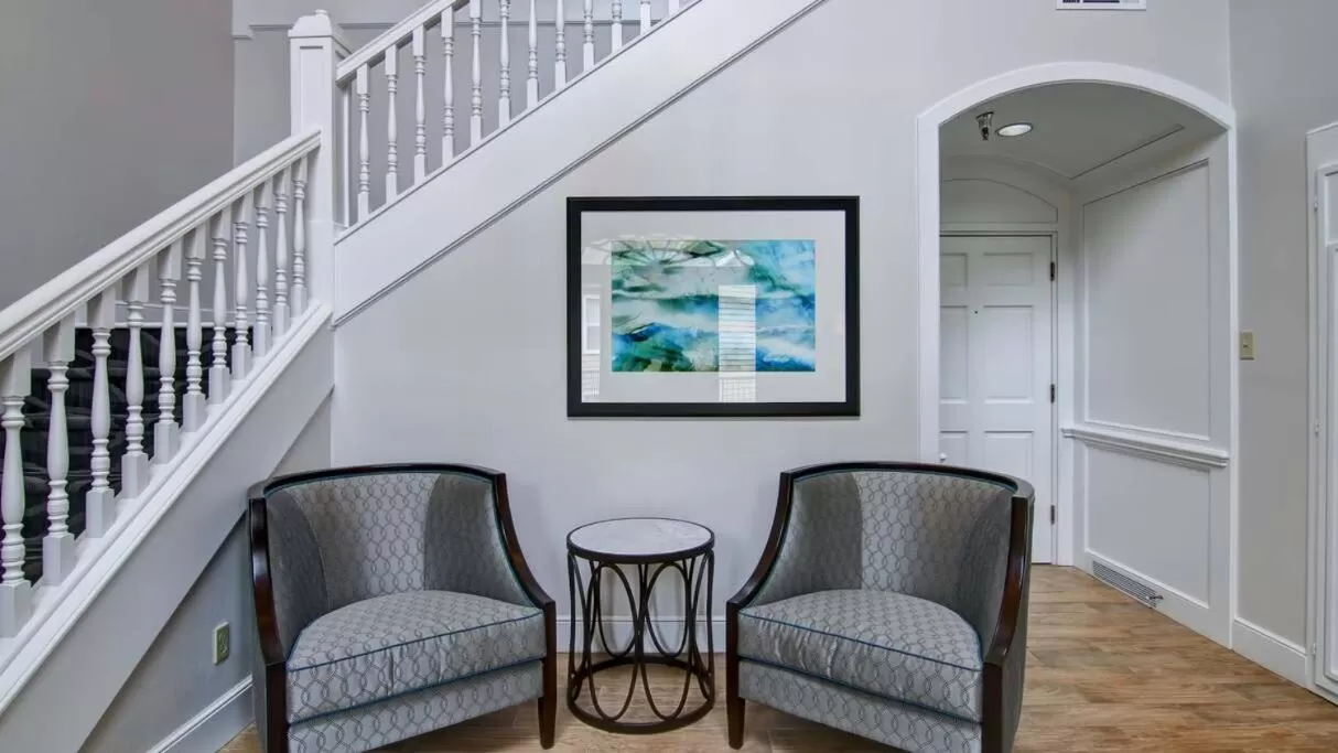 Seating Area in Poplar Inn and Suites