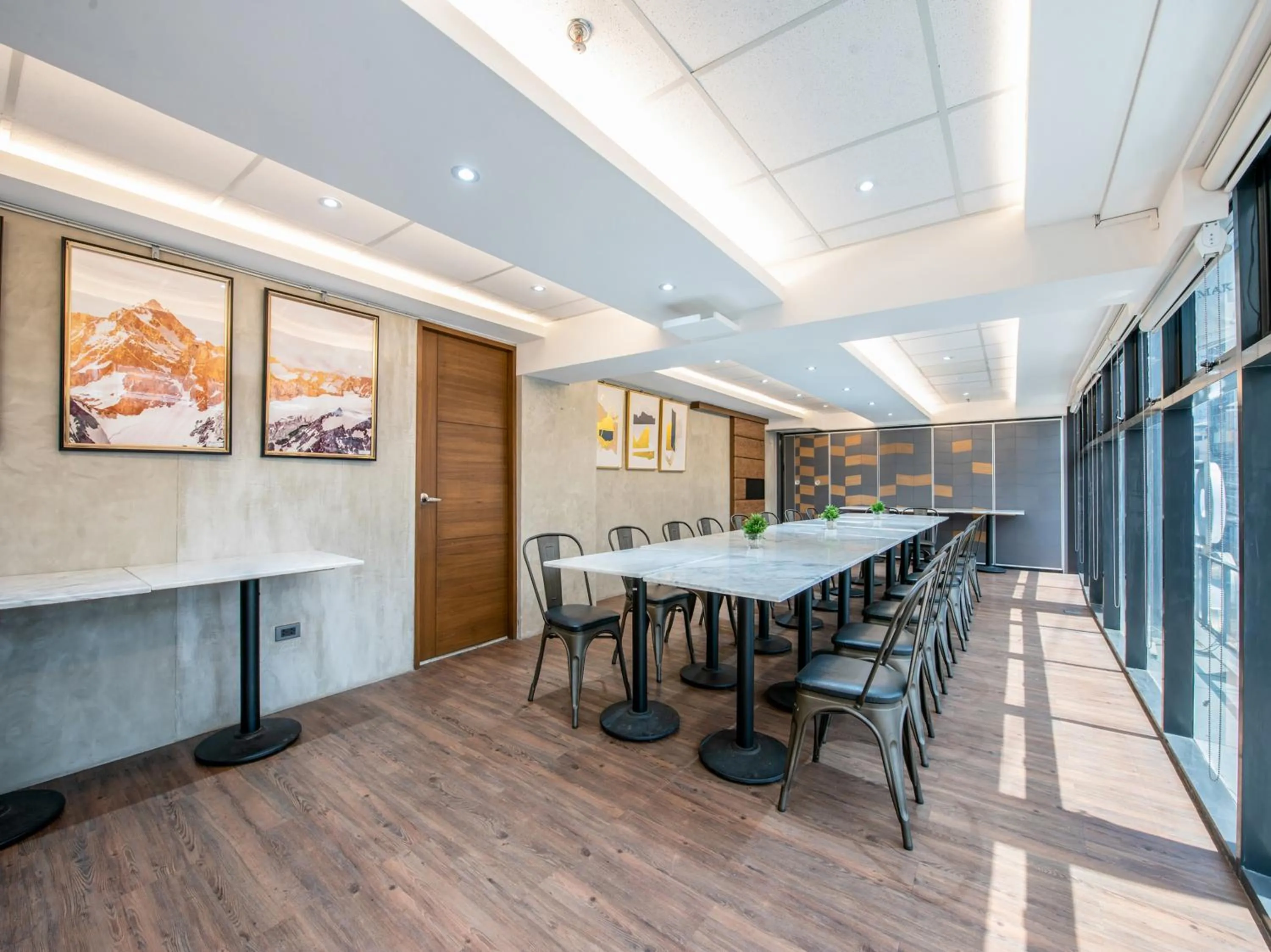 Business facilities in Solace Hotel