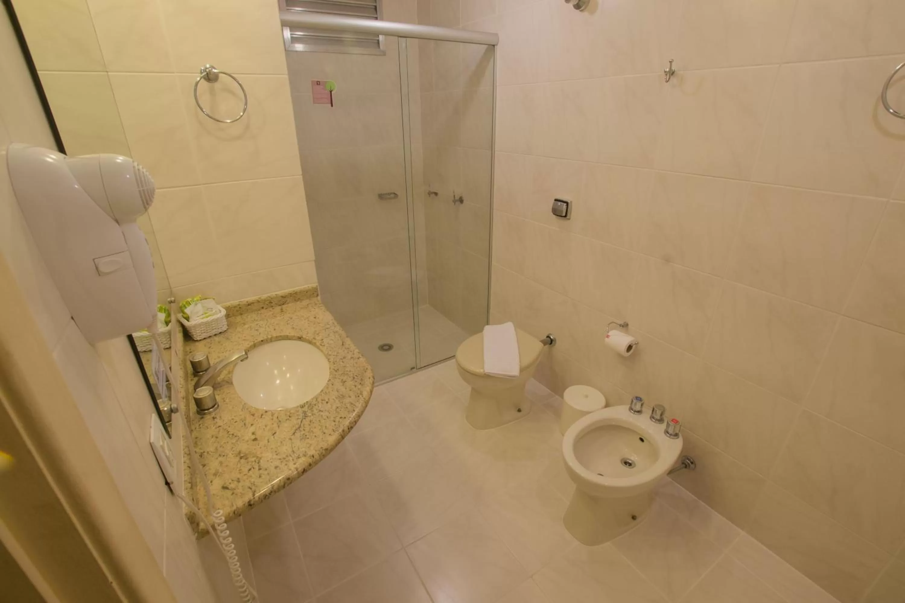 Shower in SJ Executive - San Juan Curitiba