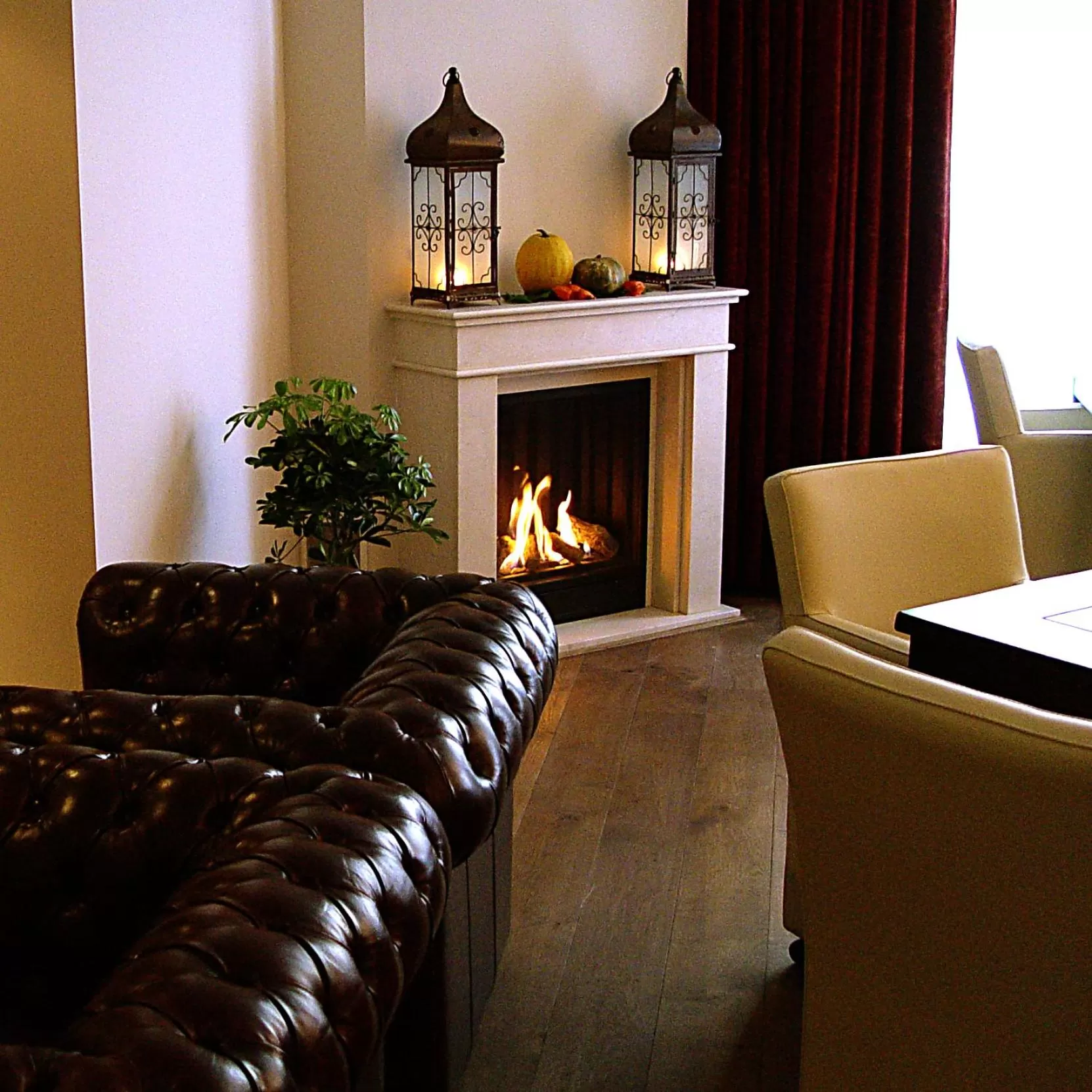 Library, Seating Area in Hotel Huys van Heusden