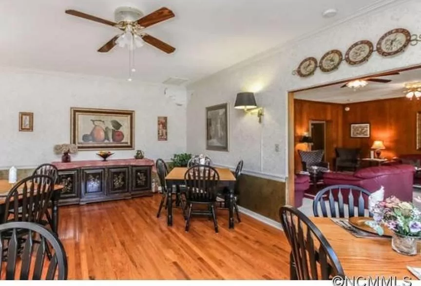 Dining area, Restaurant/Places to Eat in Brookside Mountain Mist Inn