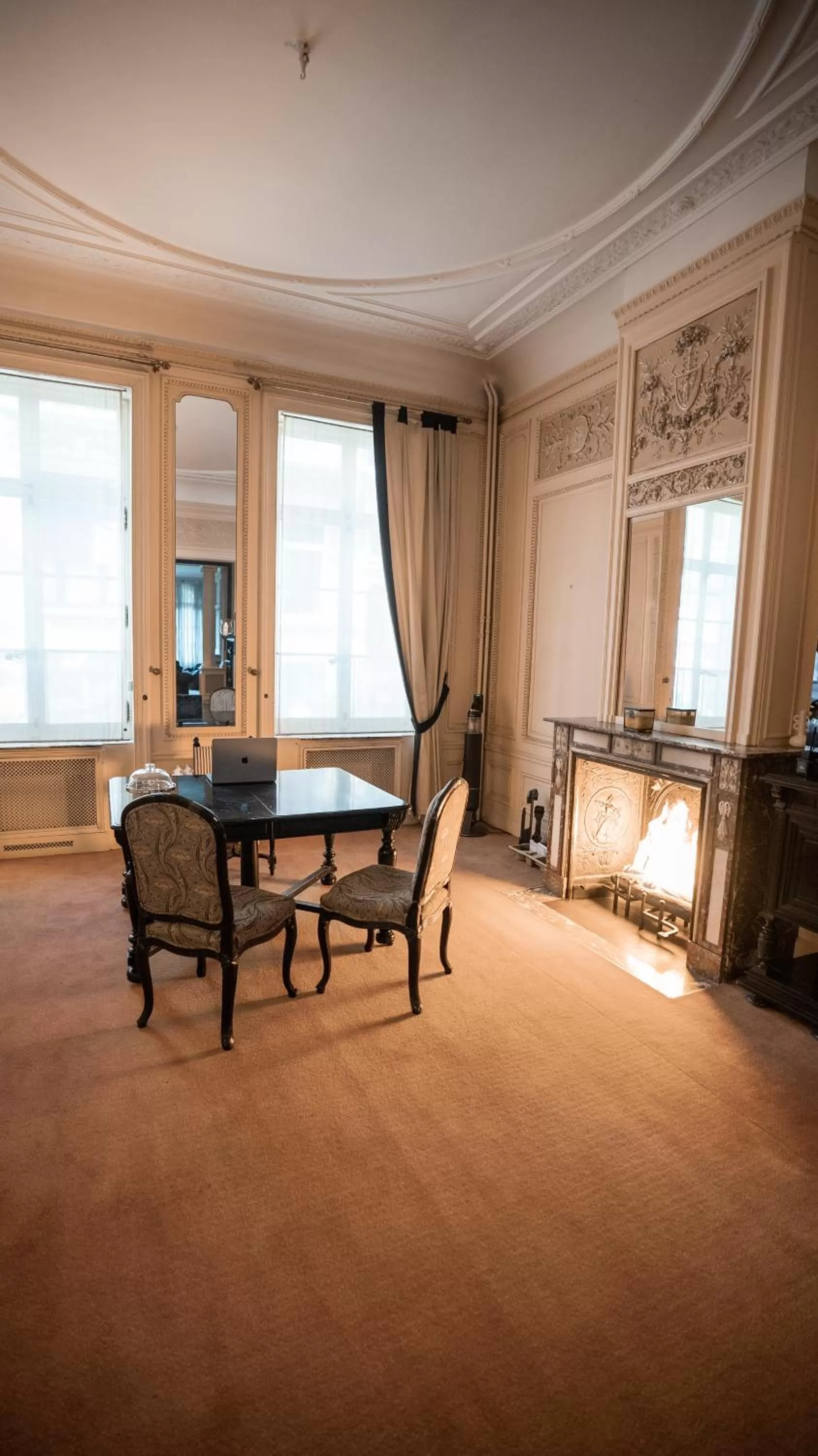 Living room, Dining Area in Hotel de Maître de Vaughan