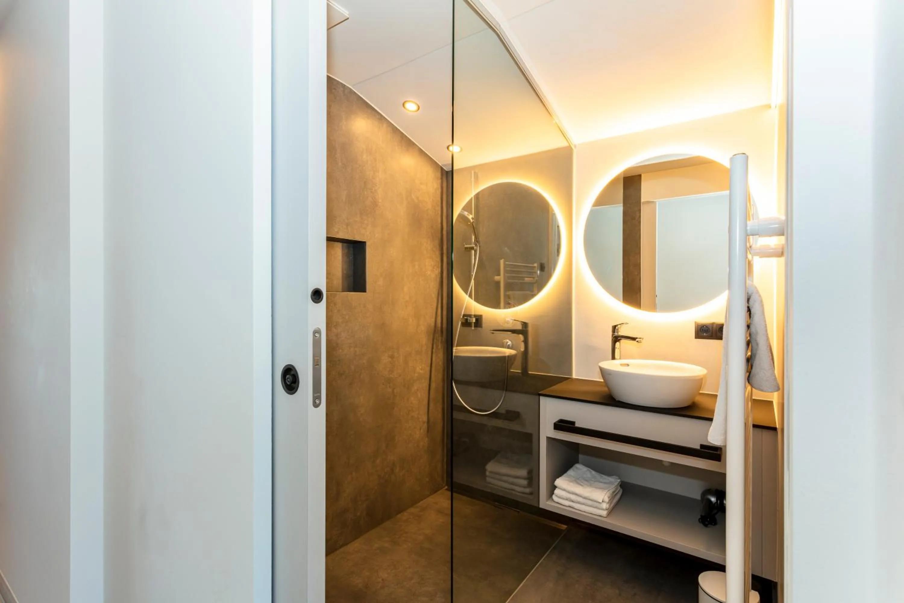 Bathroom, Bed in Hettlerhof