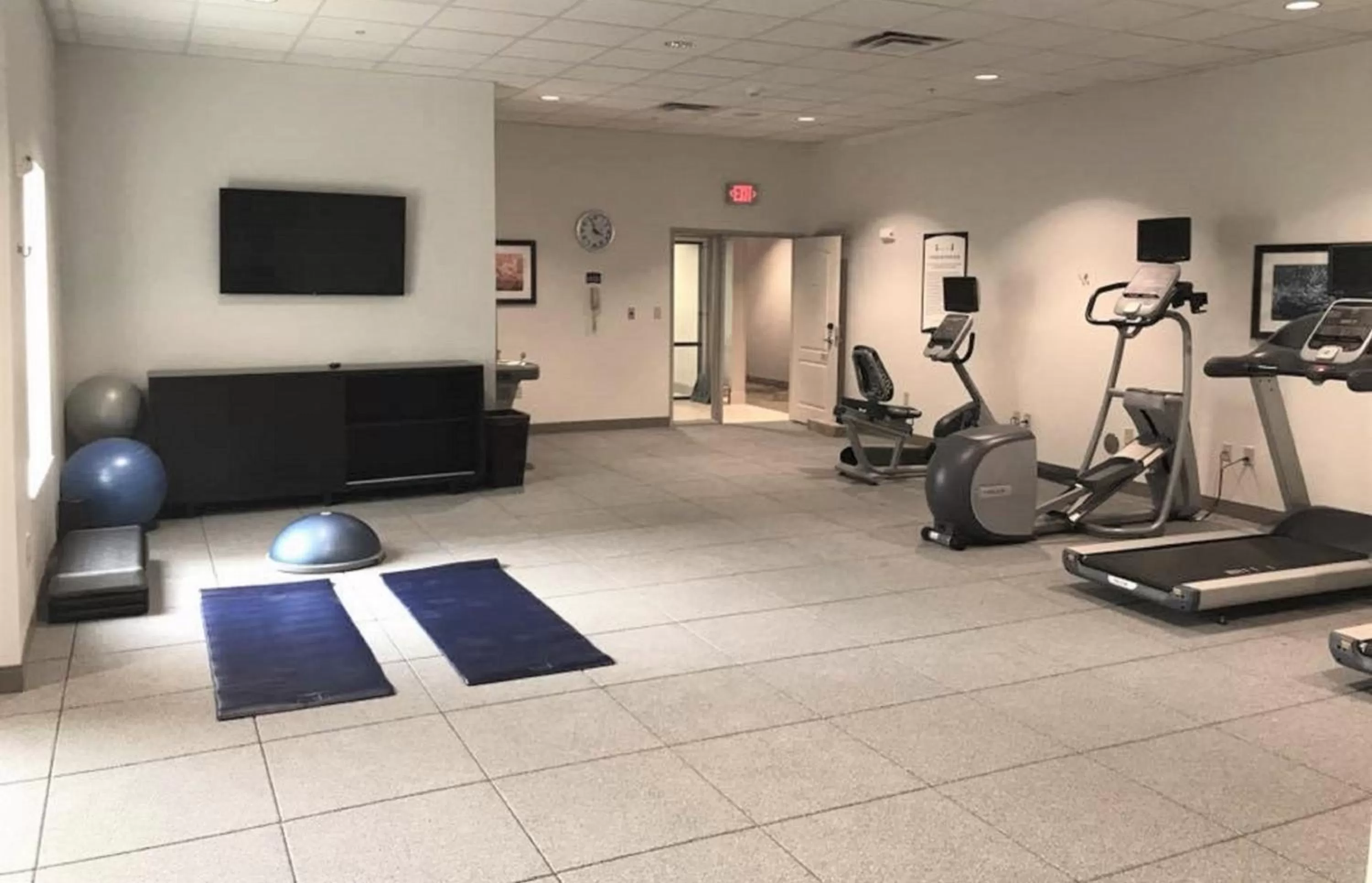 Fitness centre/facilities in Staybridge Suites Miamisburg by IHG
