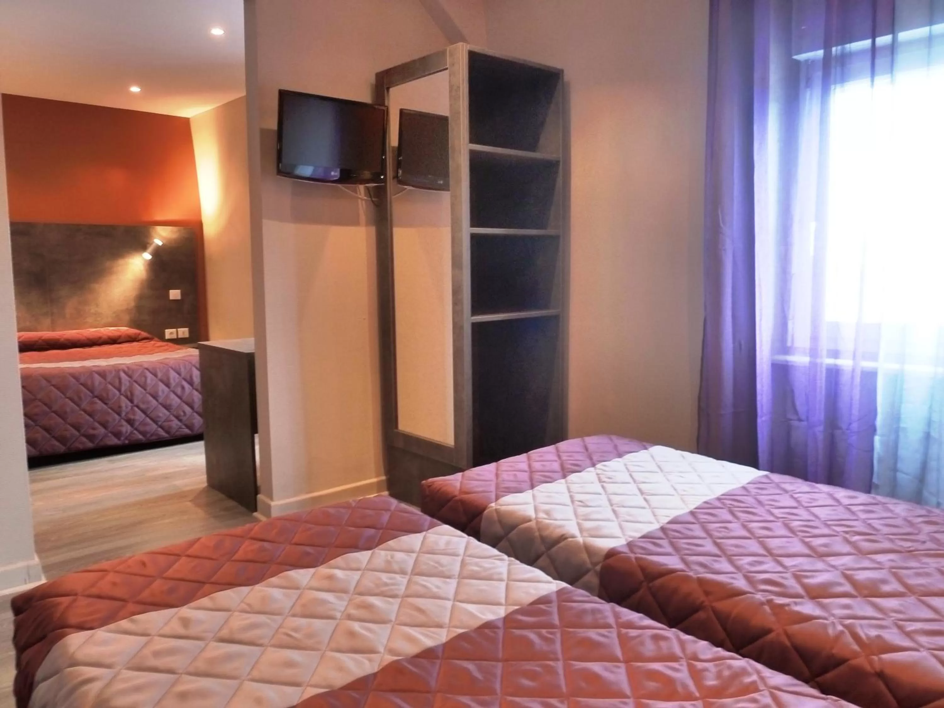 Photo of the whole room, Bed in Hôtel Concorde - Rodez Centre Ville