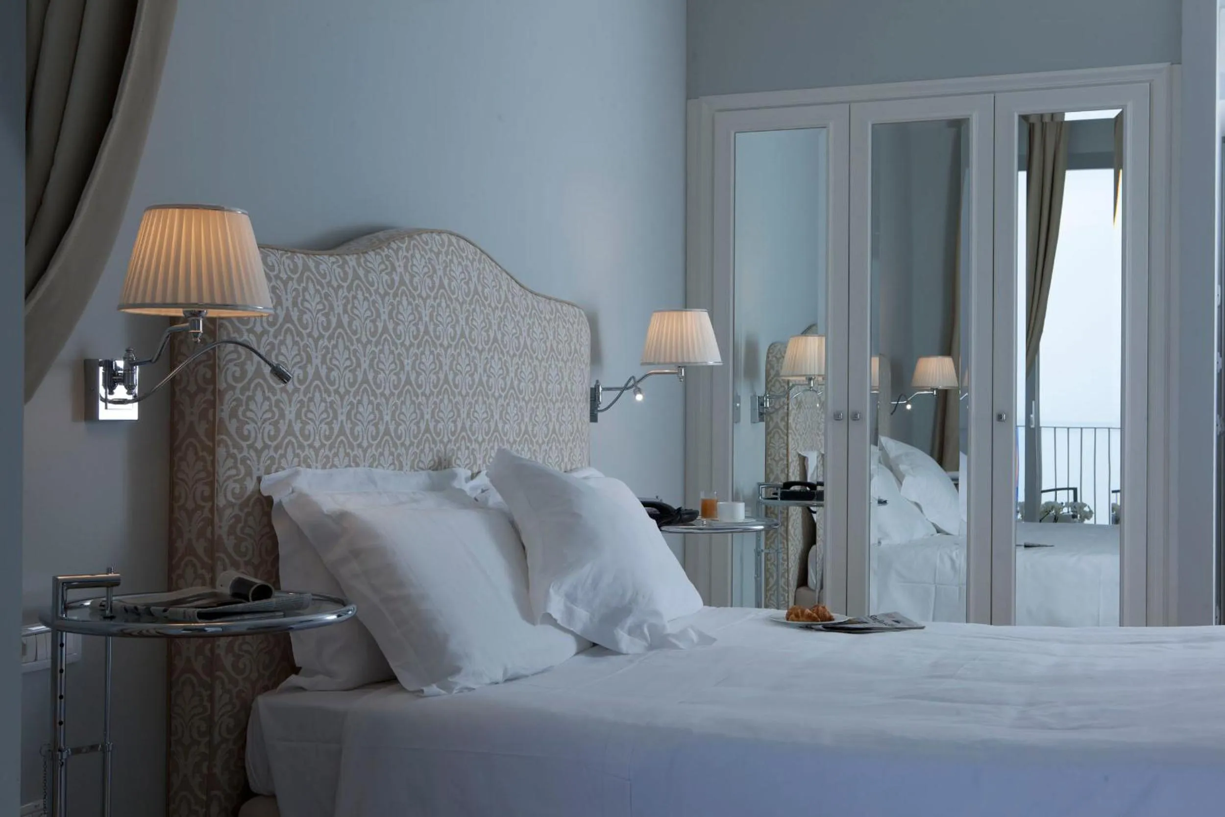 Bed in Hotel Riviera & Maximilian's