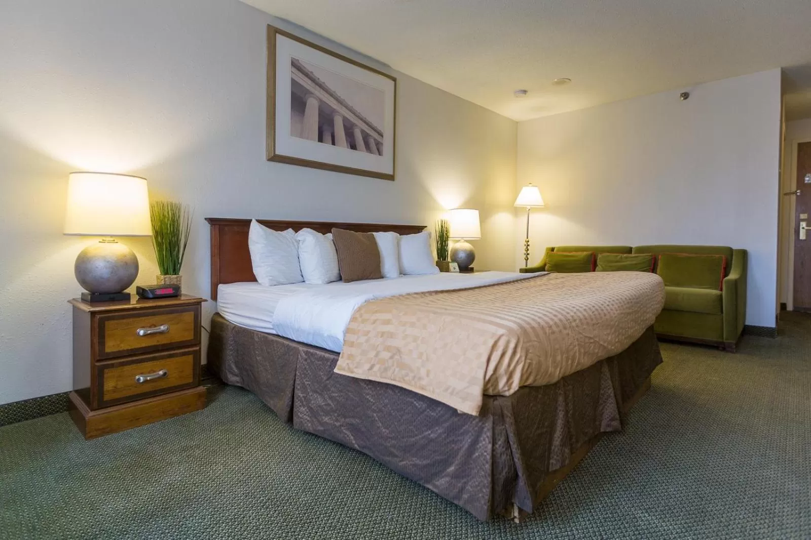 Bed in Capital Plaza Hotel