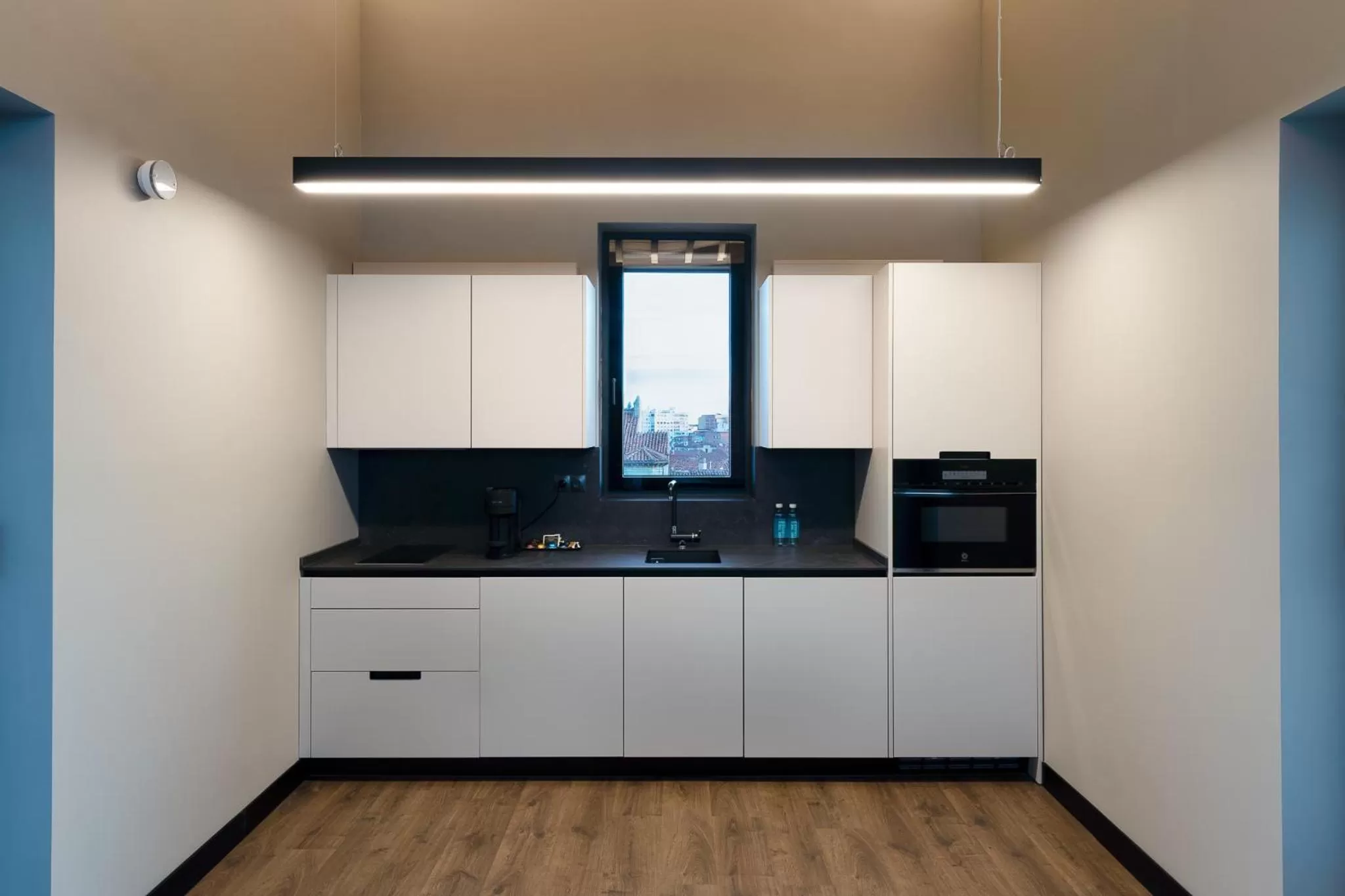 Kitchen or kitchenette in Mauro Suites