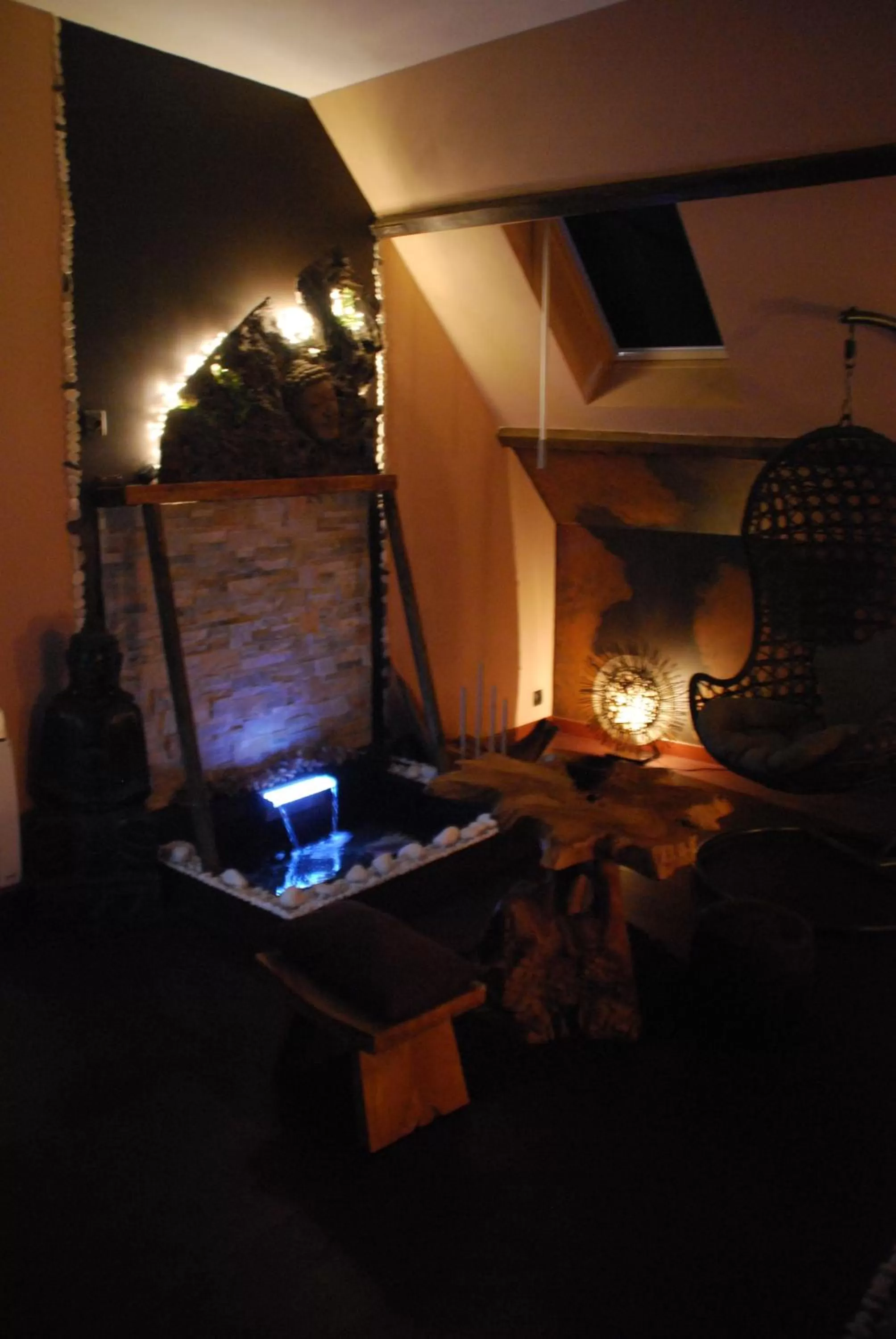 Decorative detail in Secret d'une Nuit a vicq prės de valenciennes,onnaing,saint saulve avec piscine , jaccuzi