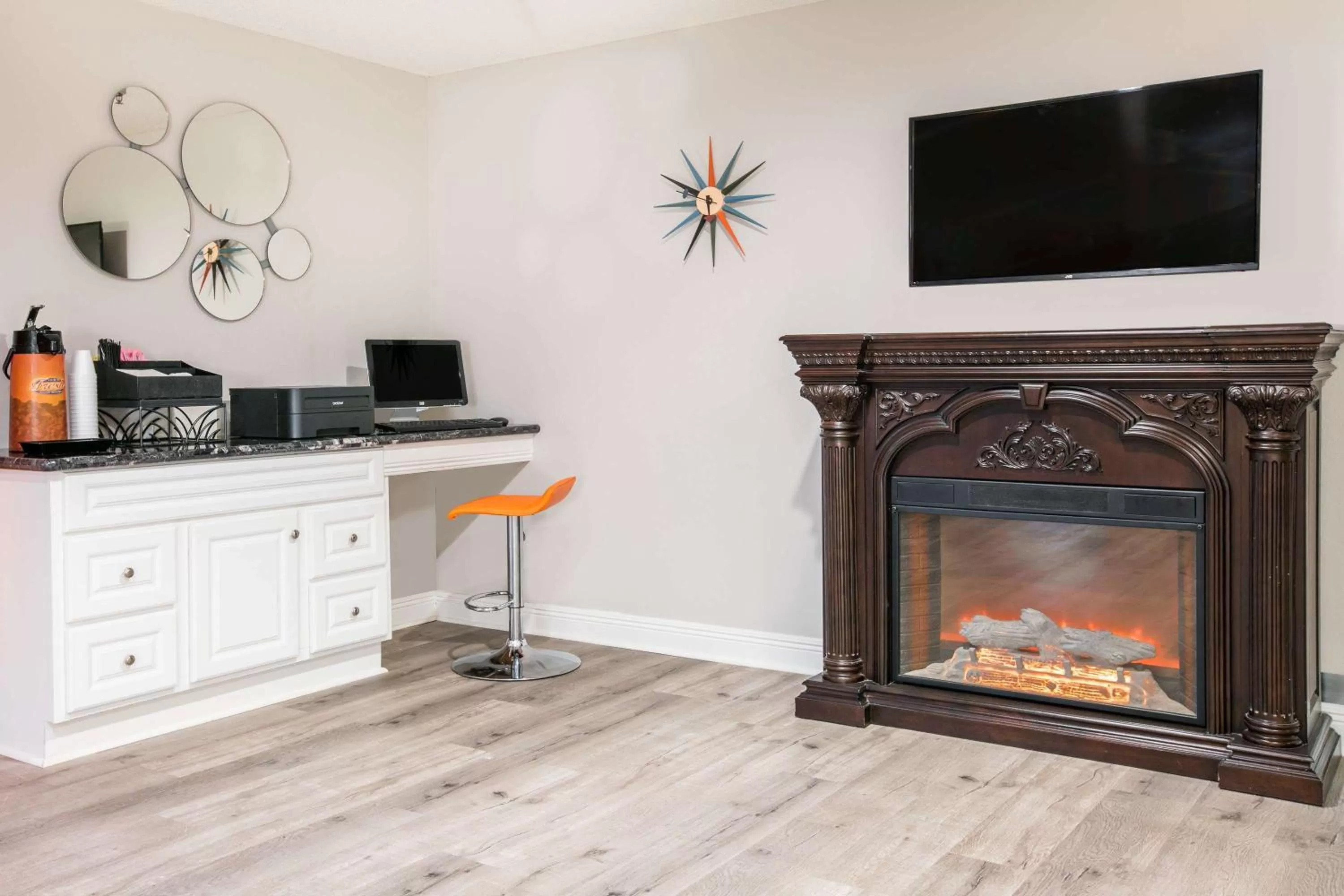 Lobby or reception in Howard Johnson by Wyndham Scott Lafayette