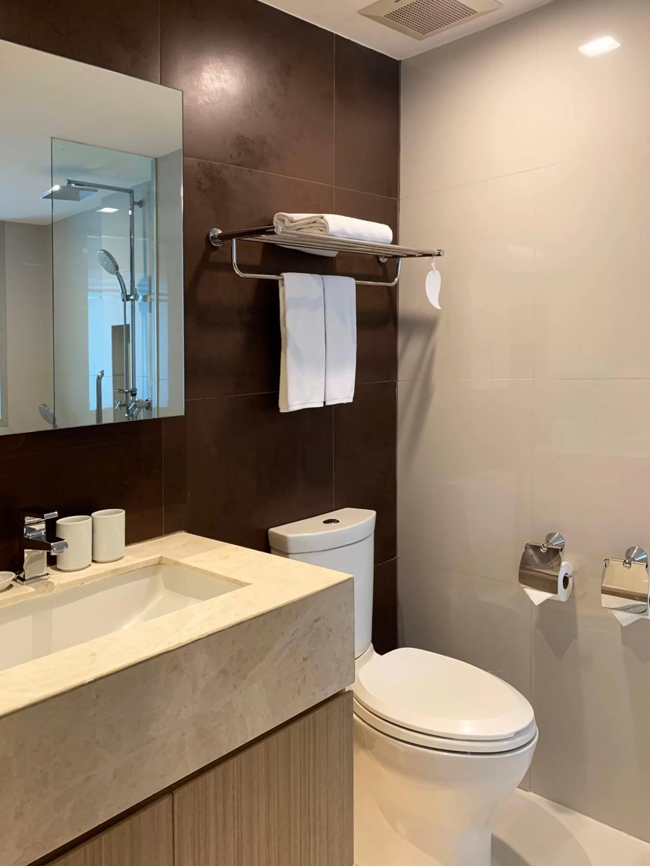 Bathroom in Somerset Ekamai Bangkok