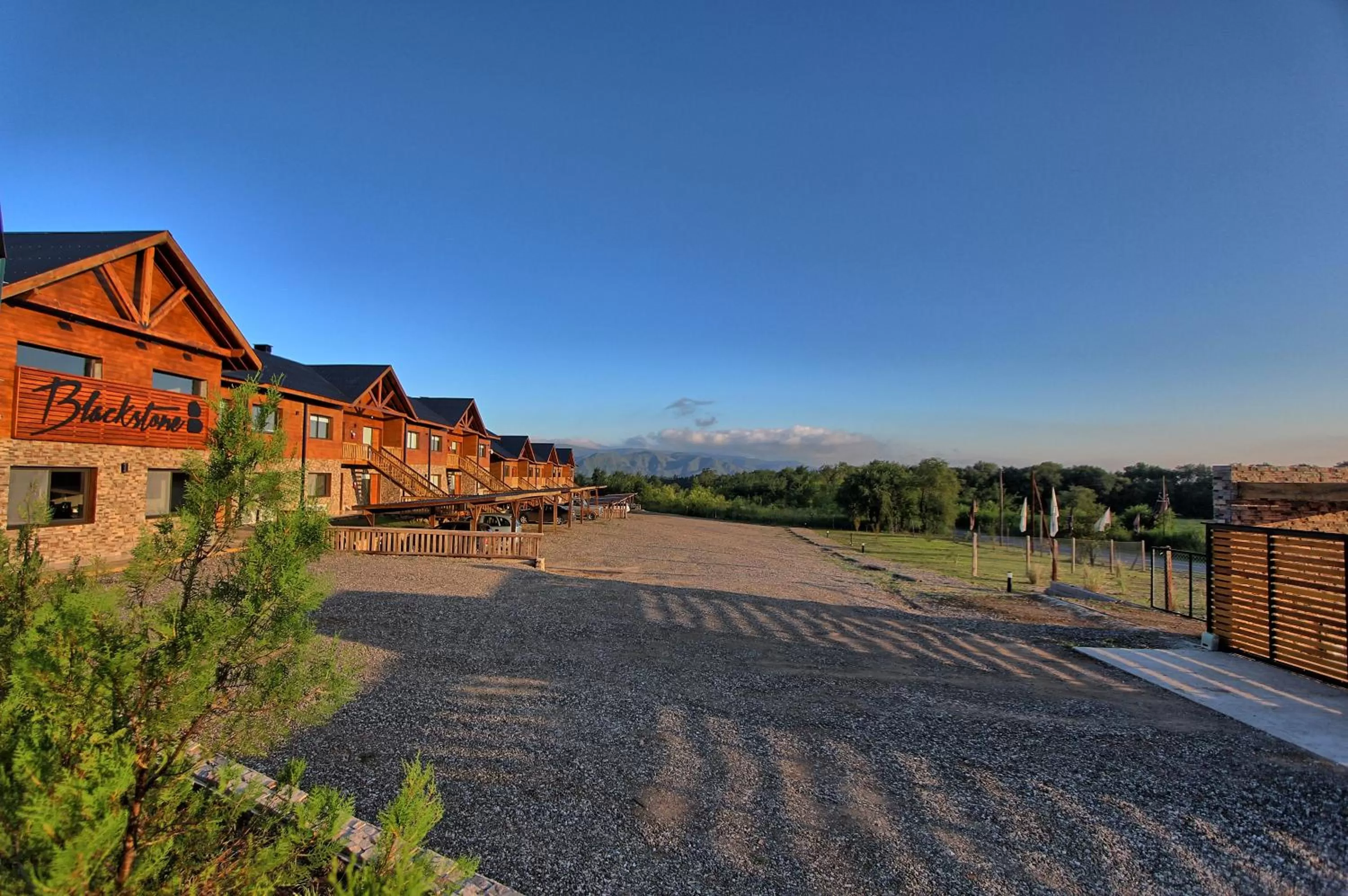 Facade/entrance in Blackstone Country Villages Hotel