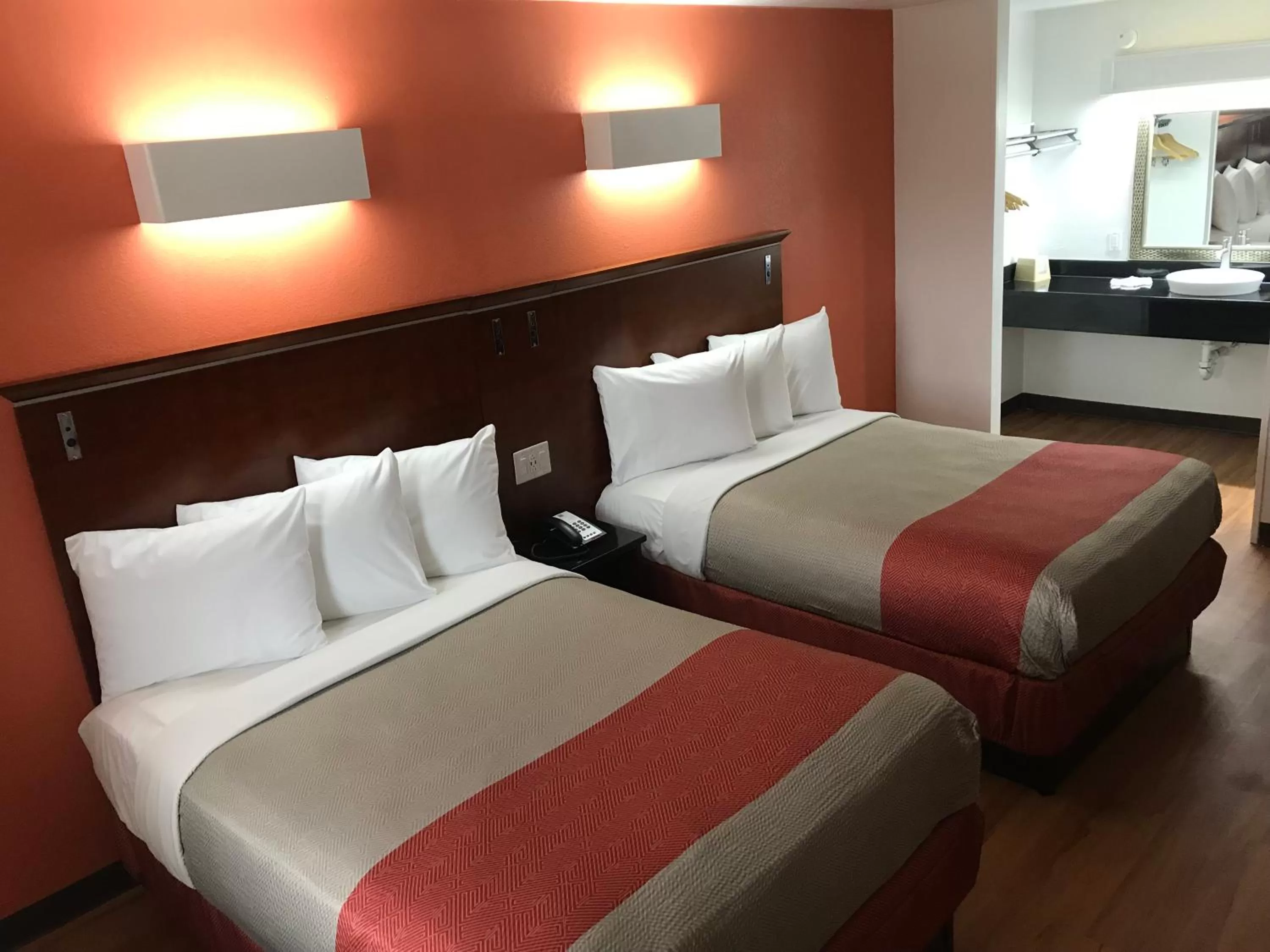 Bed in Motel 6-Alma, AR