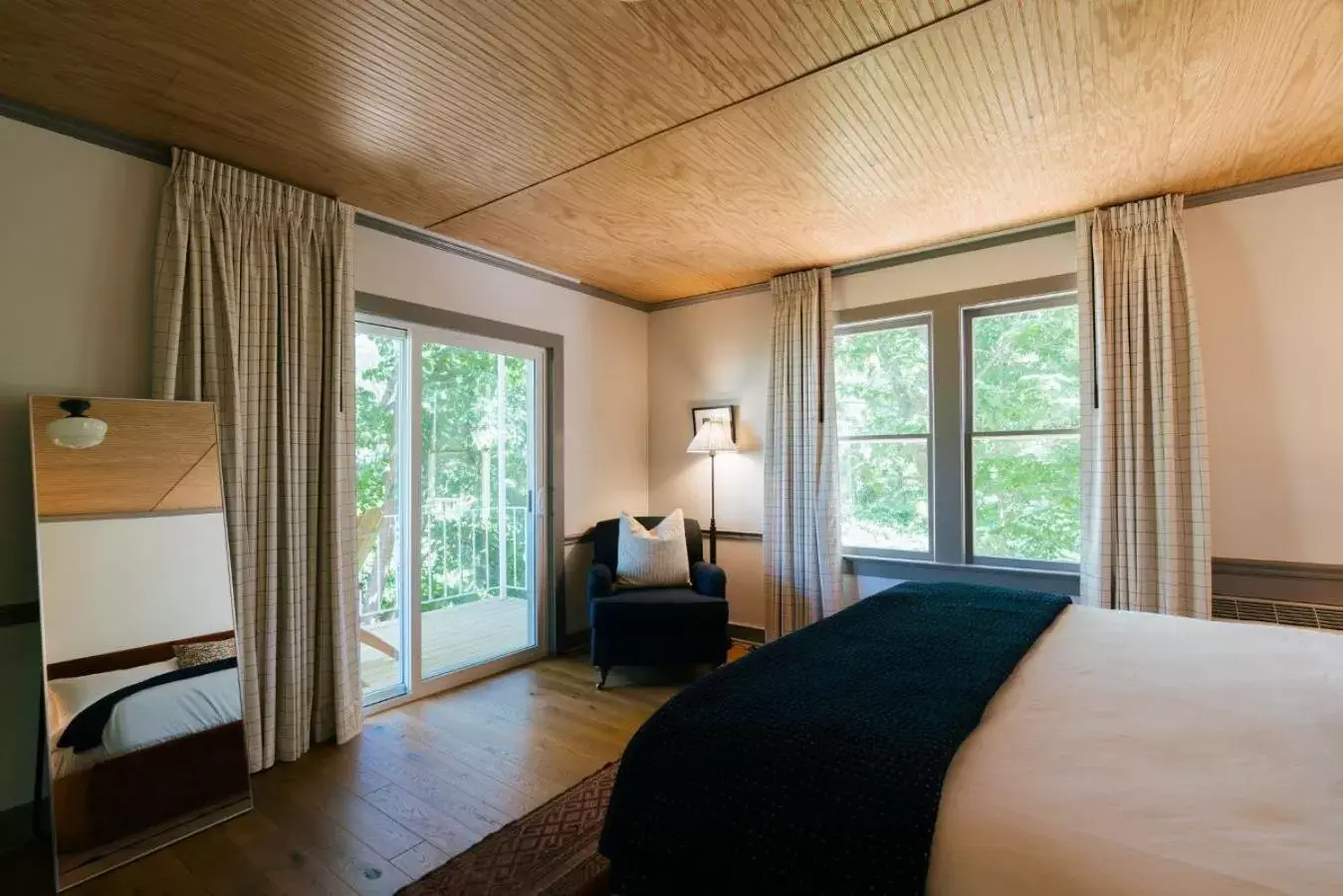 Streamside View King w/ Balcony in Wylder Windham Streamside View King w/ Balcony in Wylder Windham