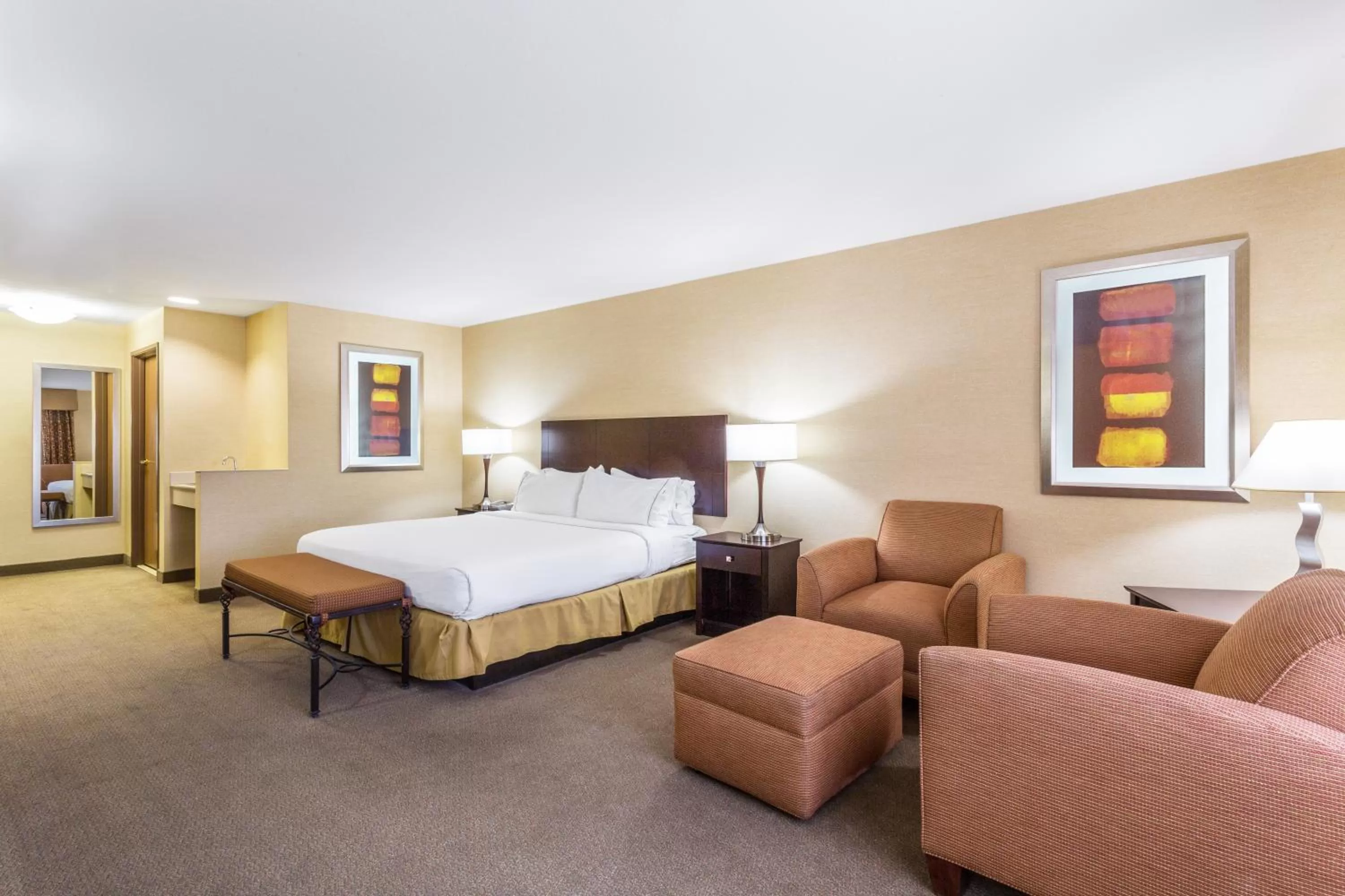 Photo of the whole room, Bed in Holiday Inn Express Hotel & Suites Nogales by IHG
