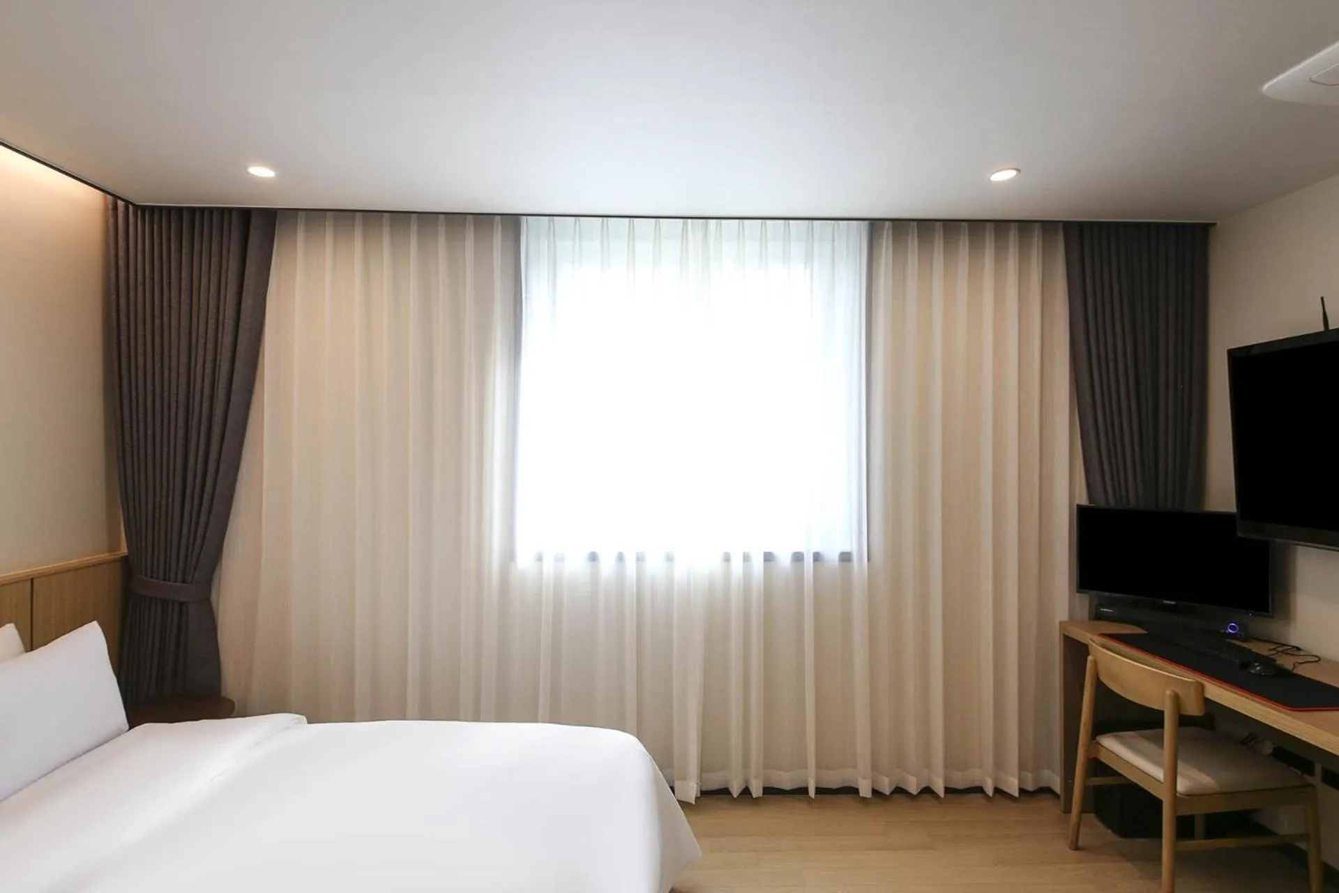 Bed in Benikea hotel