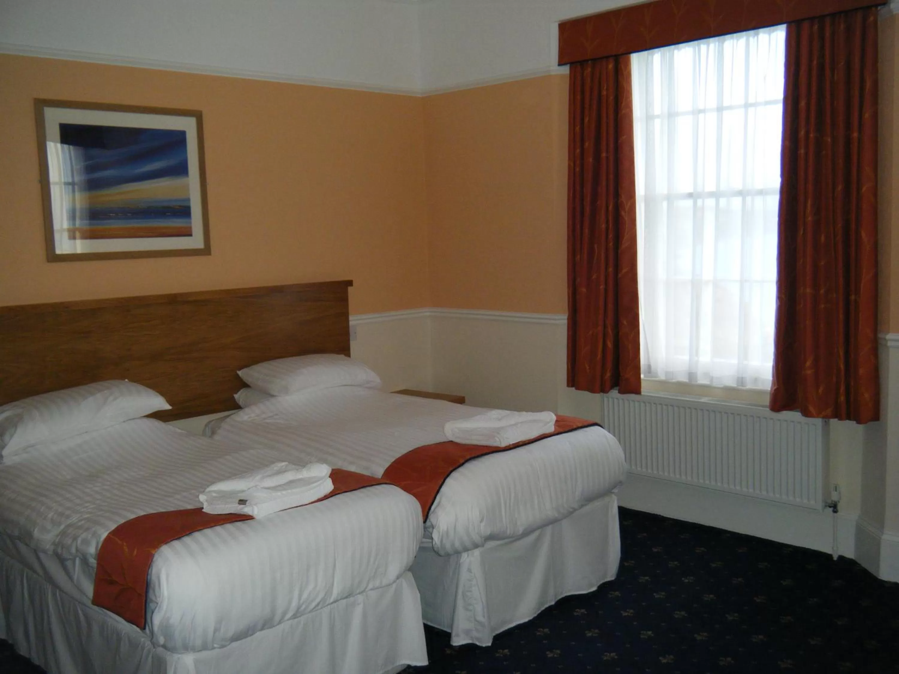 Standard Twin Room with Sea View in Babbacombe Royal Hotel and Carvery