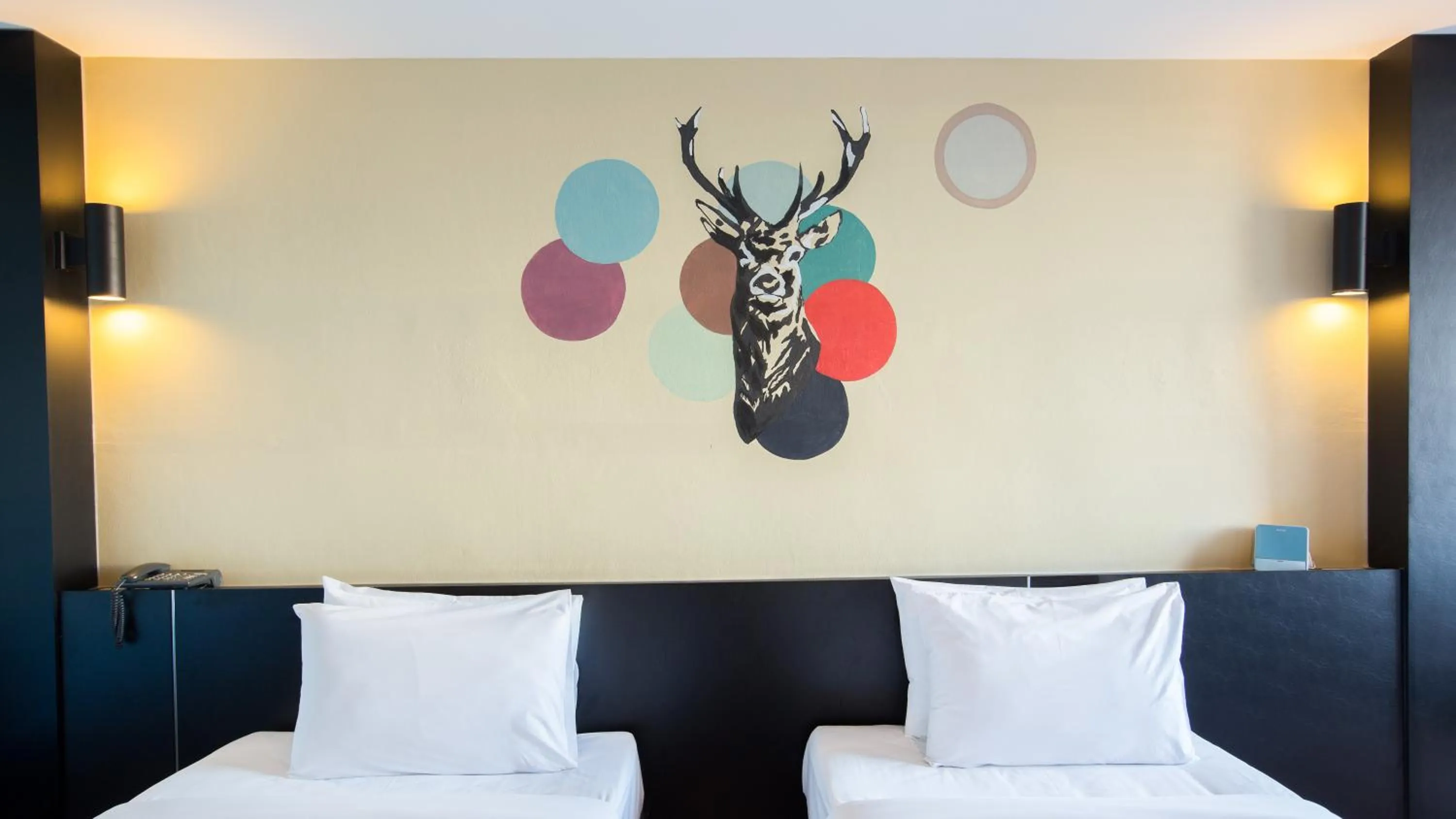 Bedroom, Bed in Pen Ta Hug Hotel