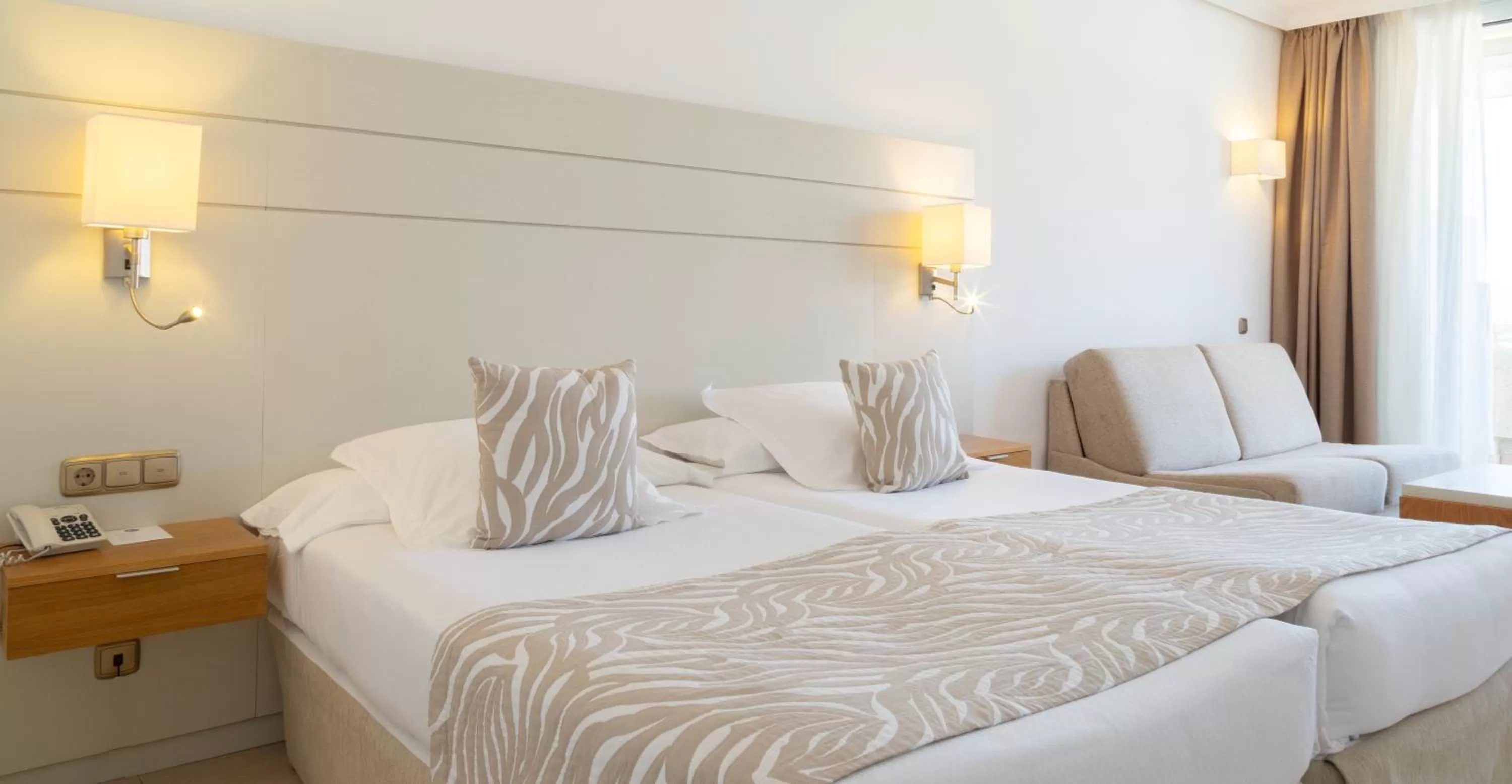 Standard (3 adultos) in Landmar Playa La Arena