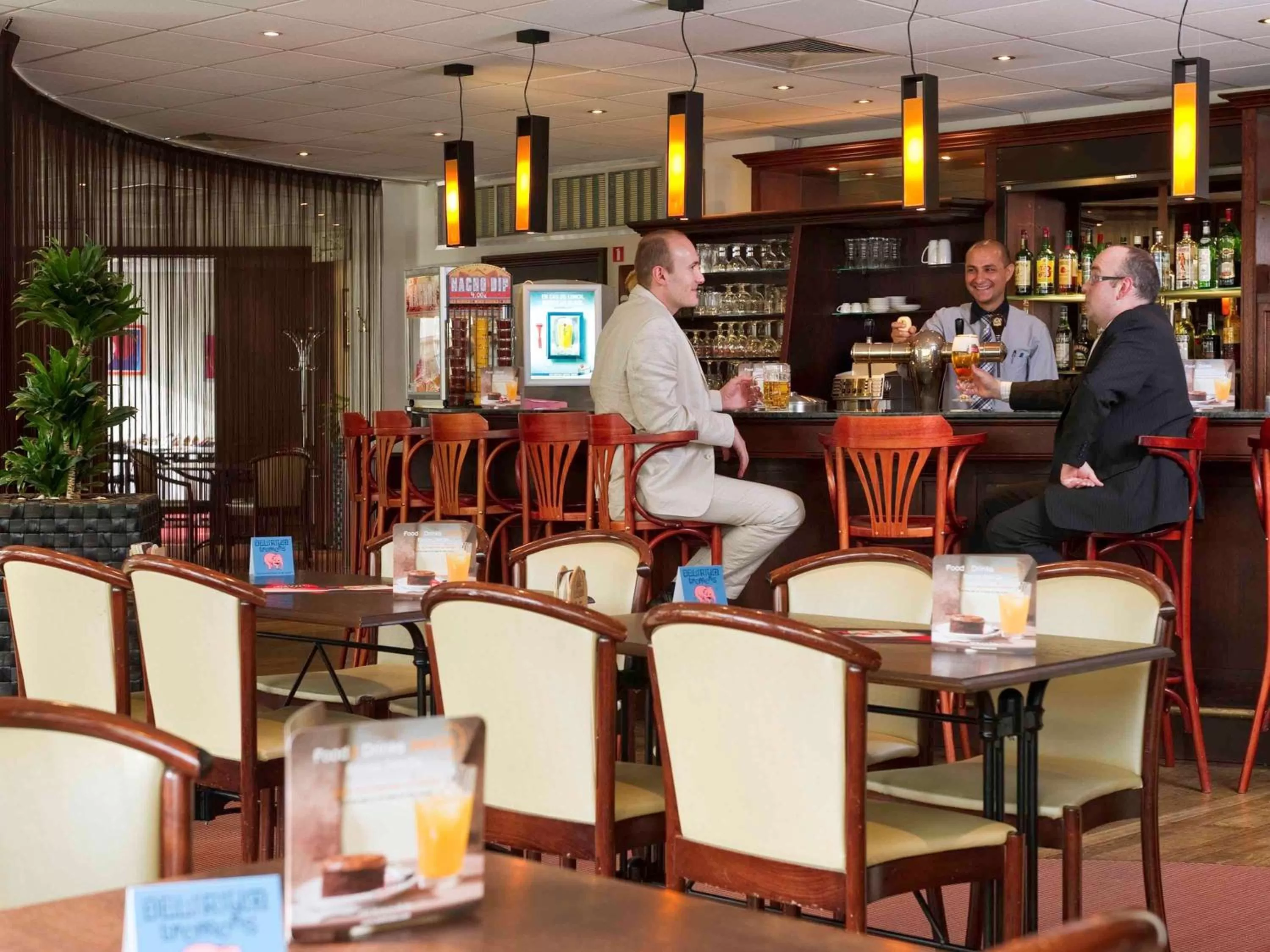 Lounge or bar in ibis Hotel Brussels Expo Atomium