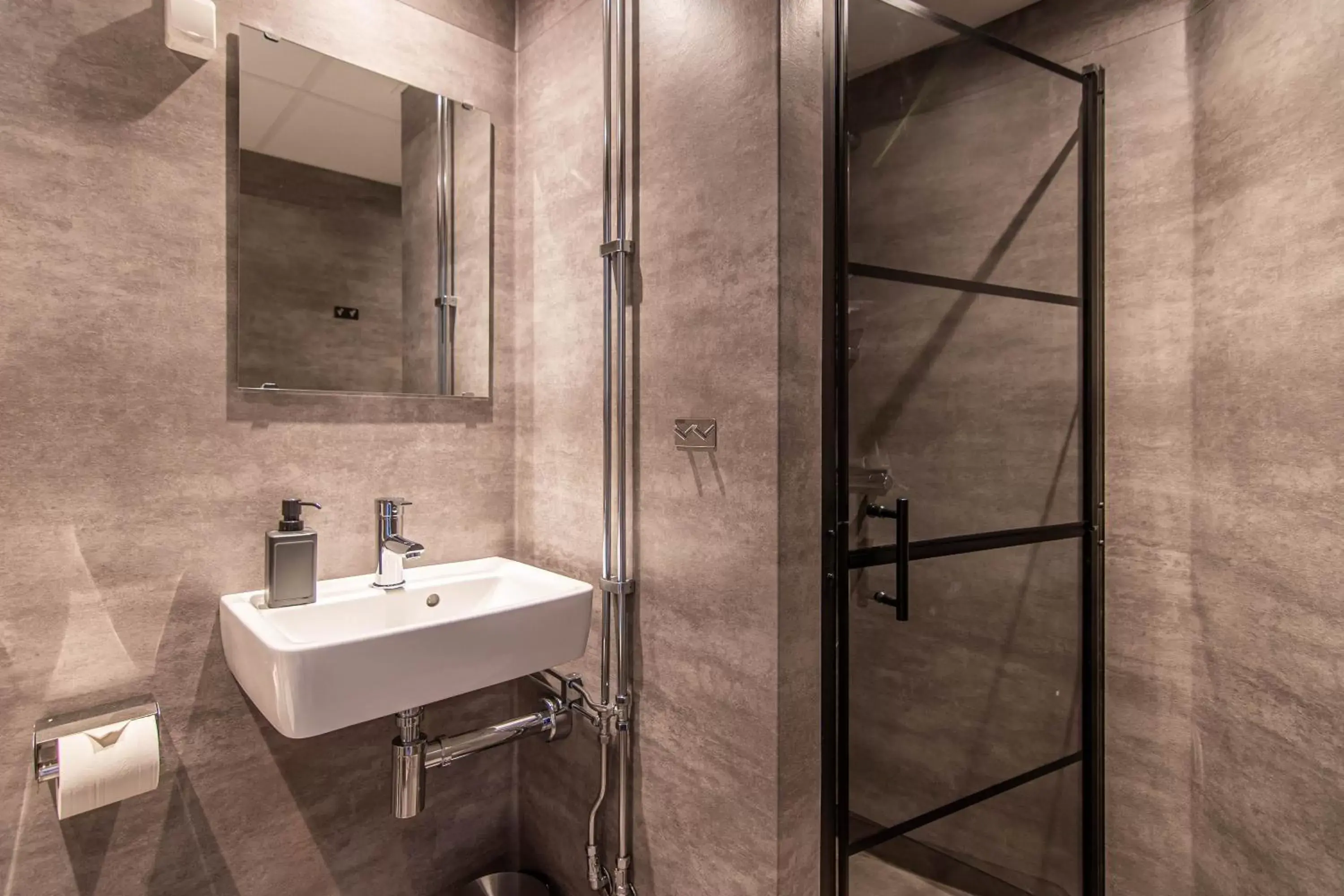 Small Double Room in Karlskrona H&H Small Double Room in Karlskrona H&H