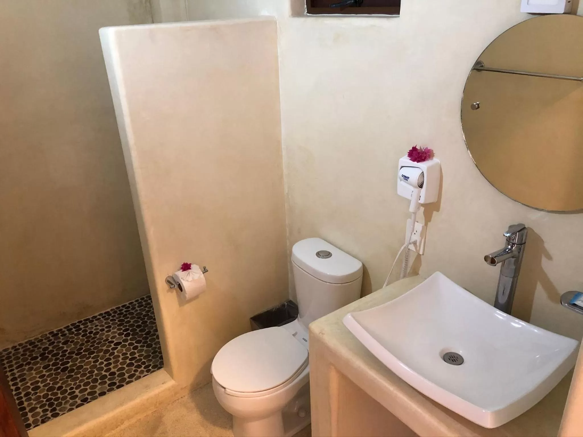 Bathroom in Hotel Aldea Sol