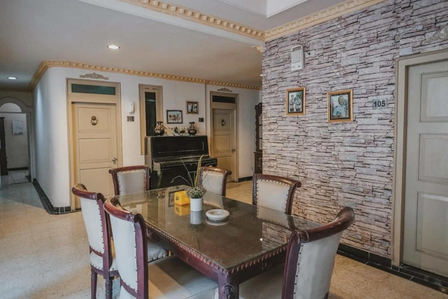 Restaurant/places to eat in RedDoorz Plus @ Tanjung Karang Lampung 2