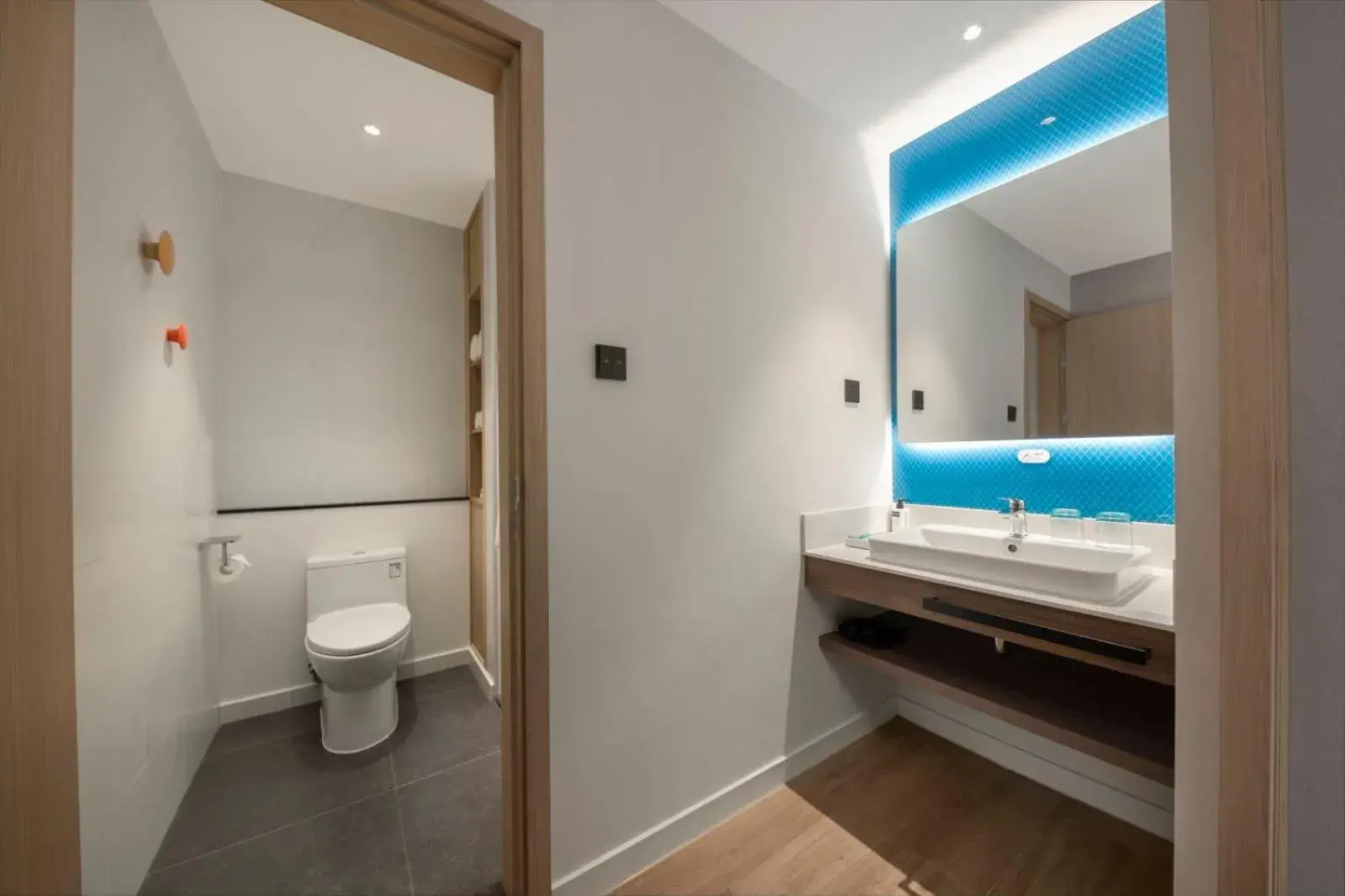 Large Standard Triple Room in Holiday Inn Express Chongqing Caiyun Lake by IHG Large Standard Triple Room in Holiday Inn Express Chongqing Caiyun Lake by IHG