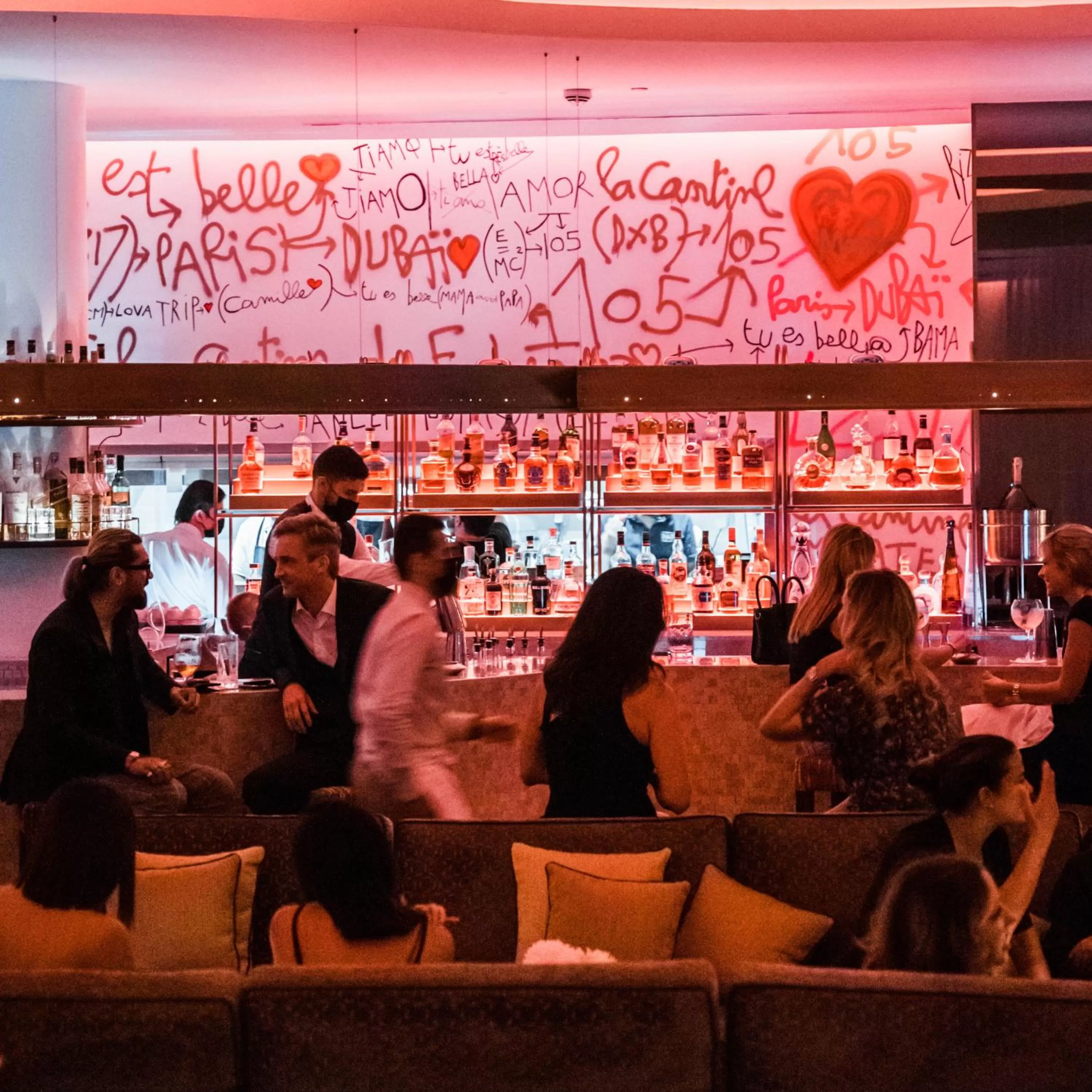 Restaurant/places to eat in Jumeirah Emirates Towers