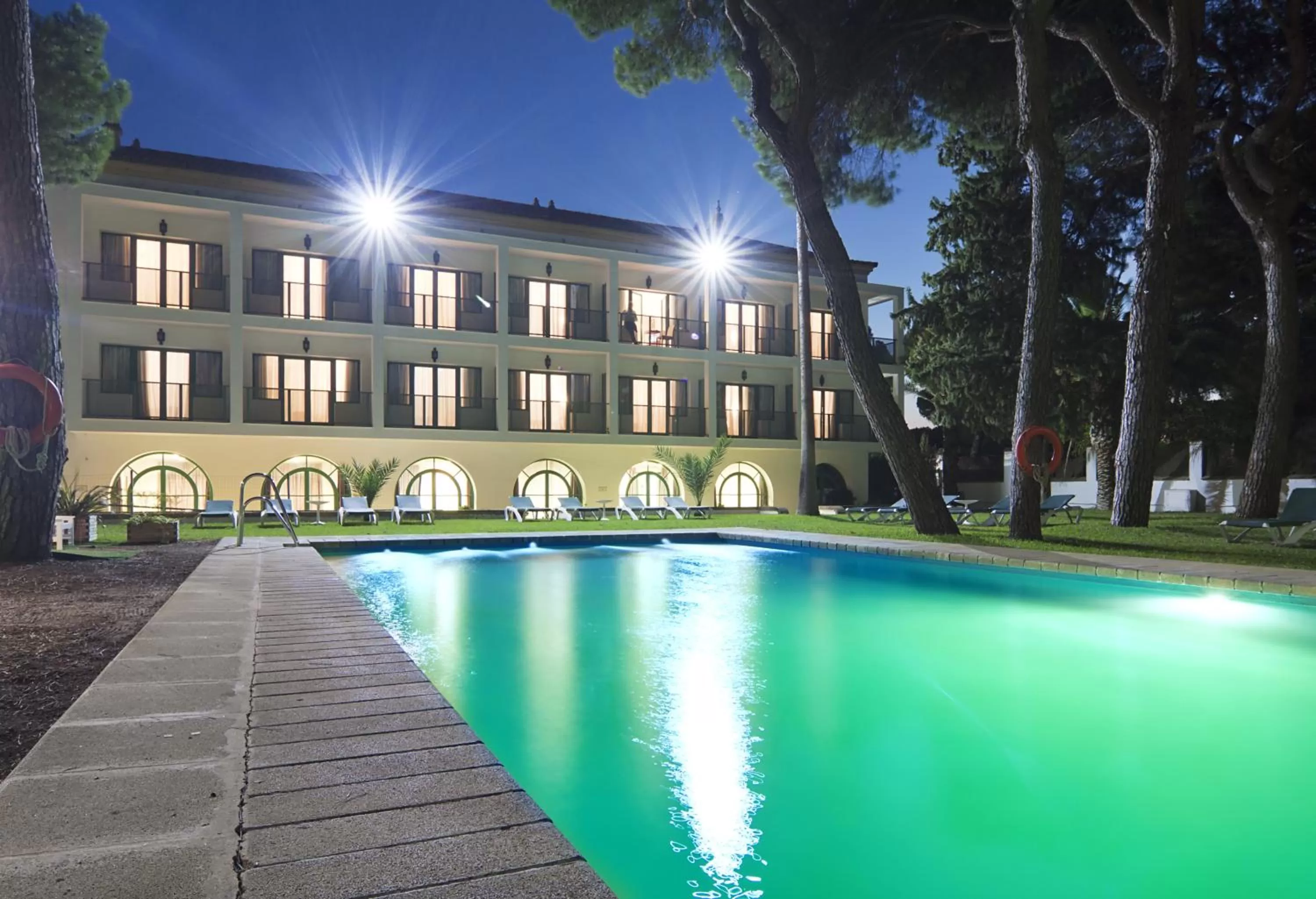 Swimming pool in Hotel Oromana