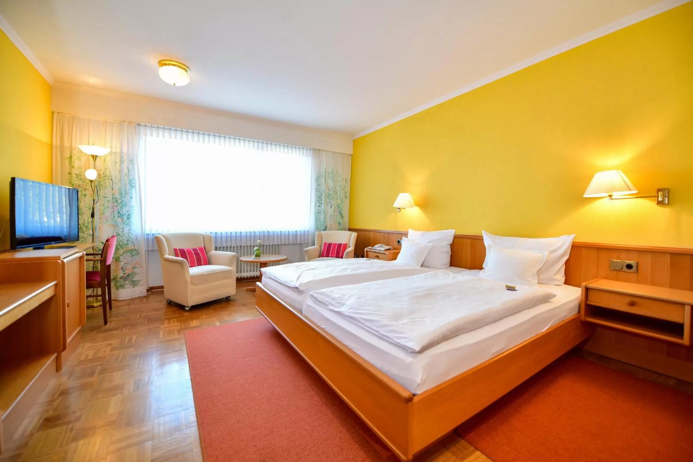 Bed in Hotel Zur Post