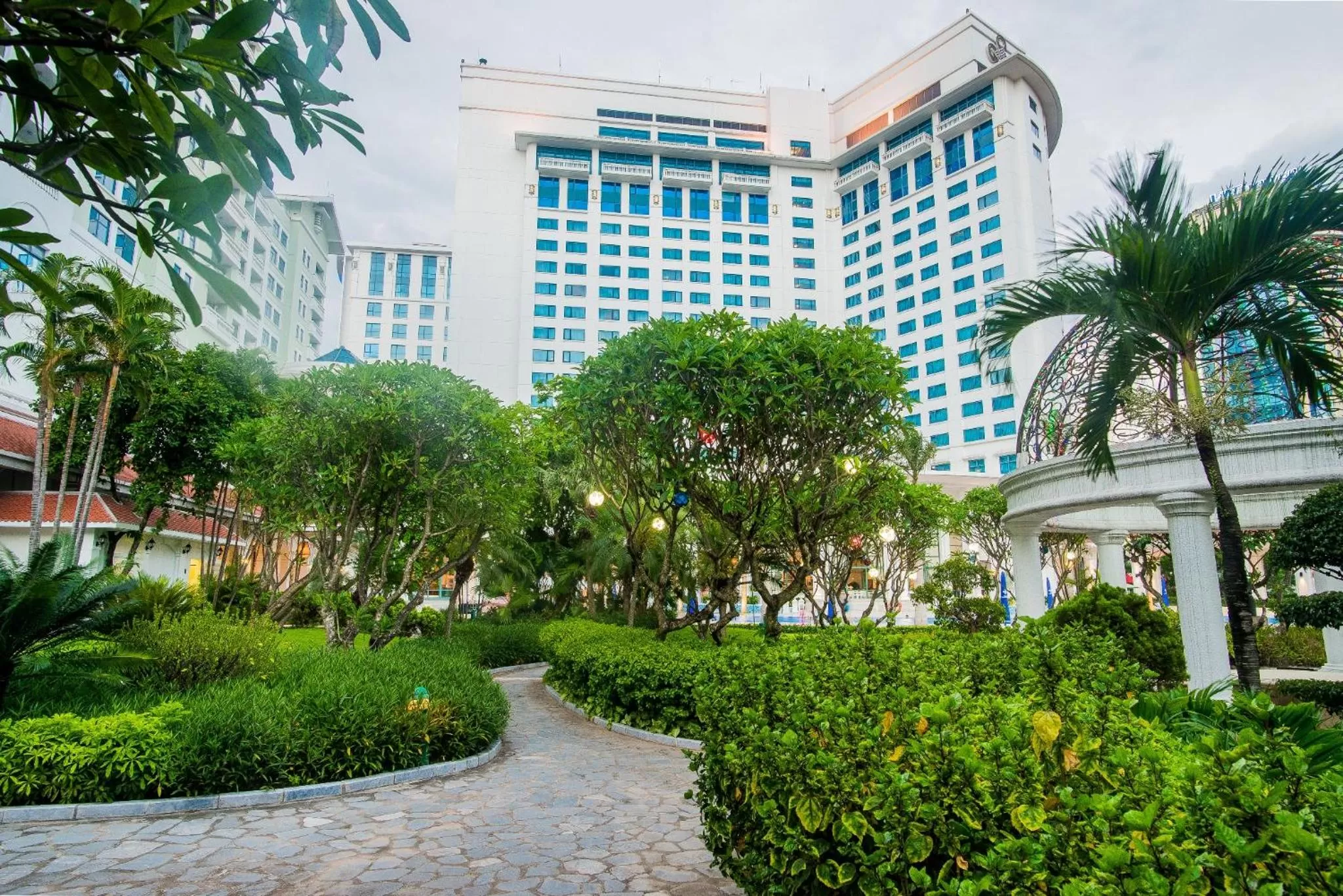 Garden in Hanoi Daewoo Hotel