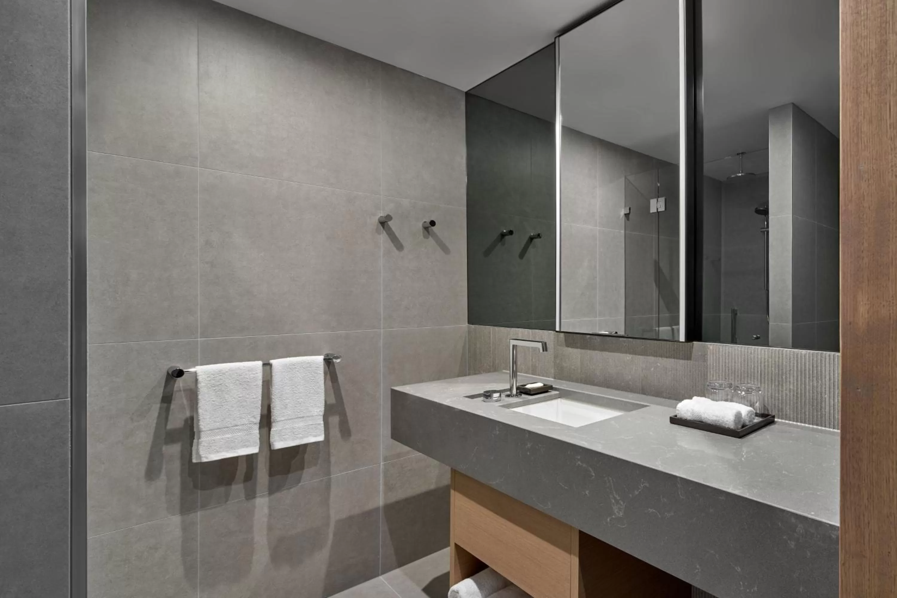 Bathroom in Courtyard by Marriott Melbourne Flagstaff Gardens