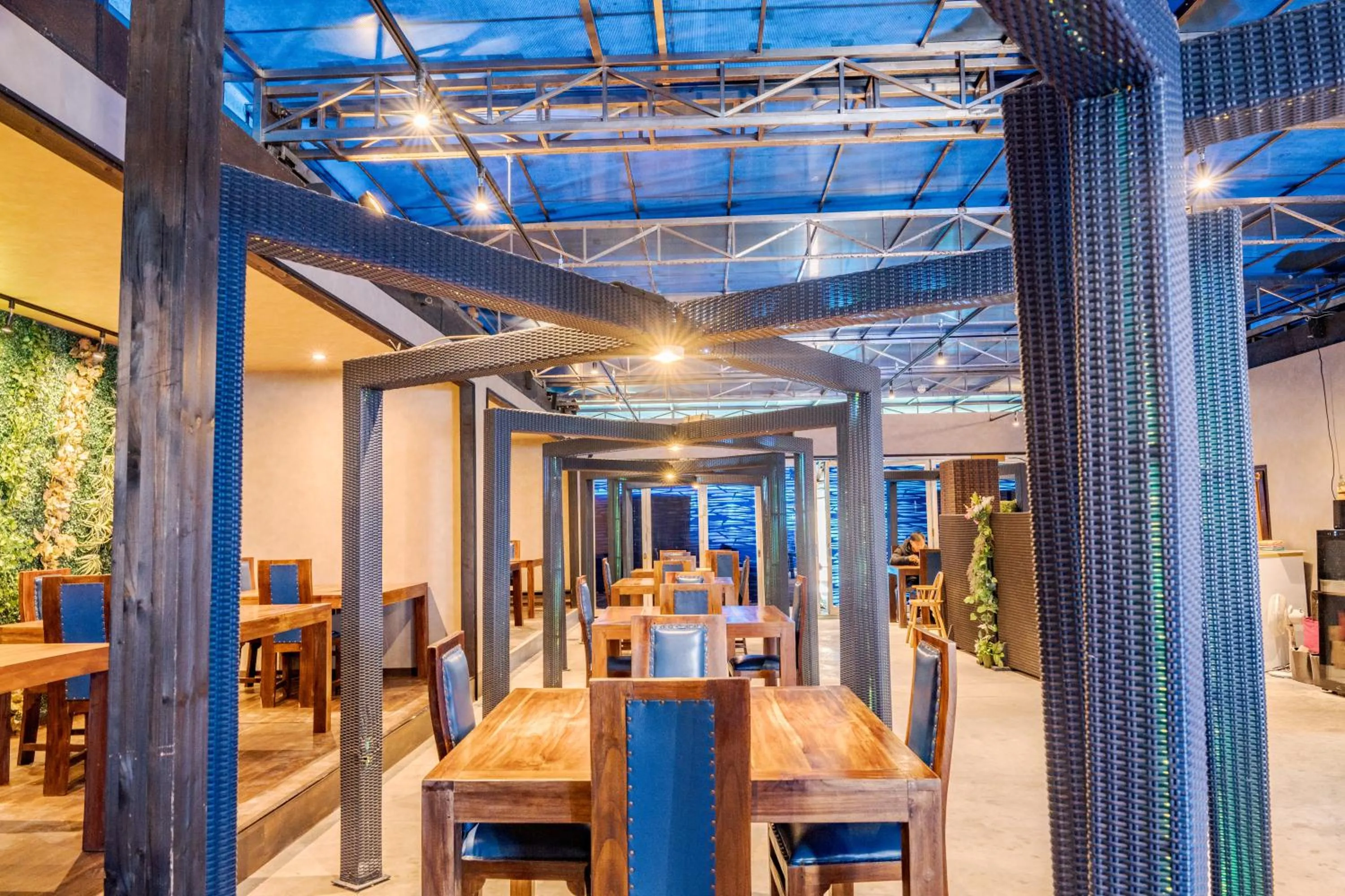 Restaurant/places to eat in XYZ Private Spa and Seaside Resort