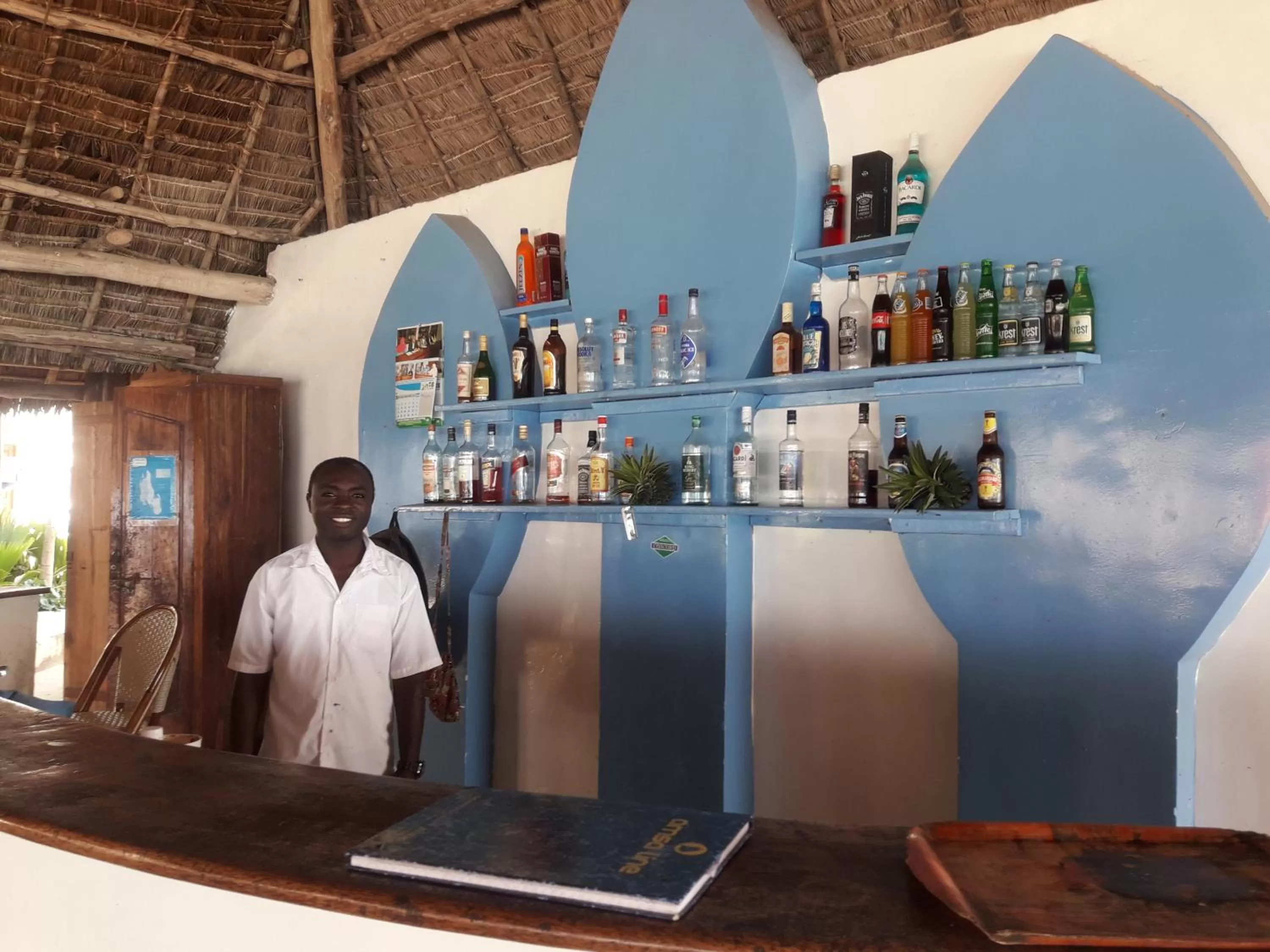 Restaurant/places to eat, Lounge/Bar in Ebony & Ivory Beach Bungalows