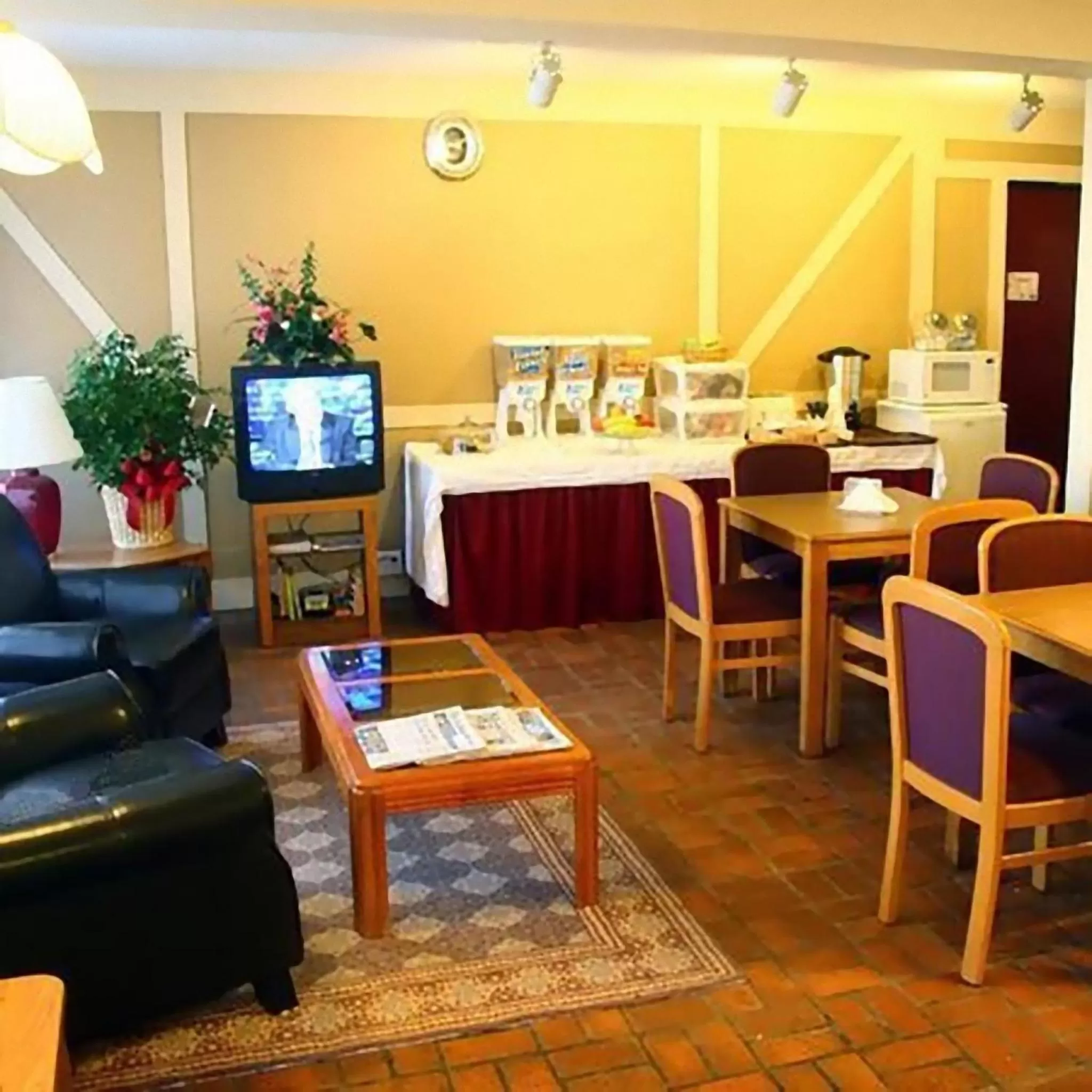 Continental breakfast, Restaurant/Places to Eat in Americas Best Value Inn Webster City