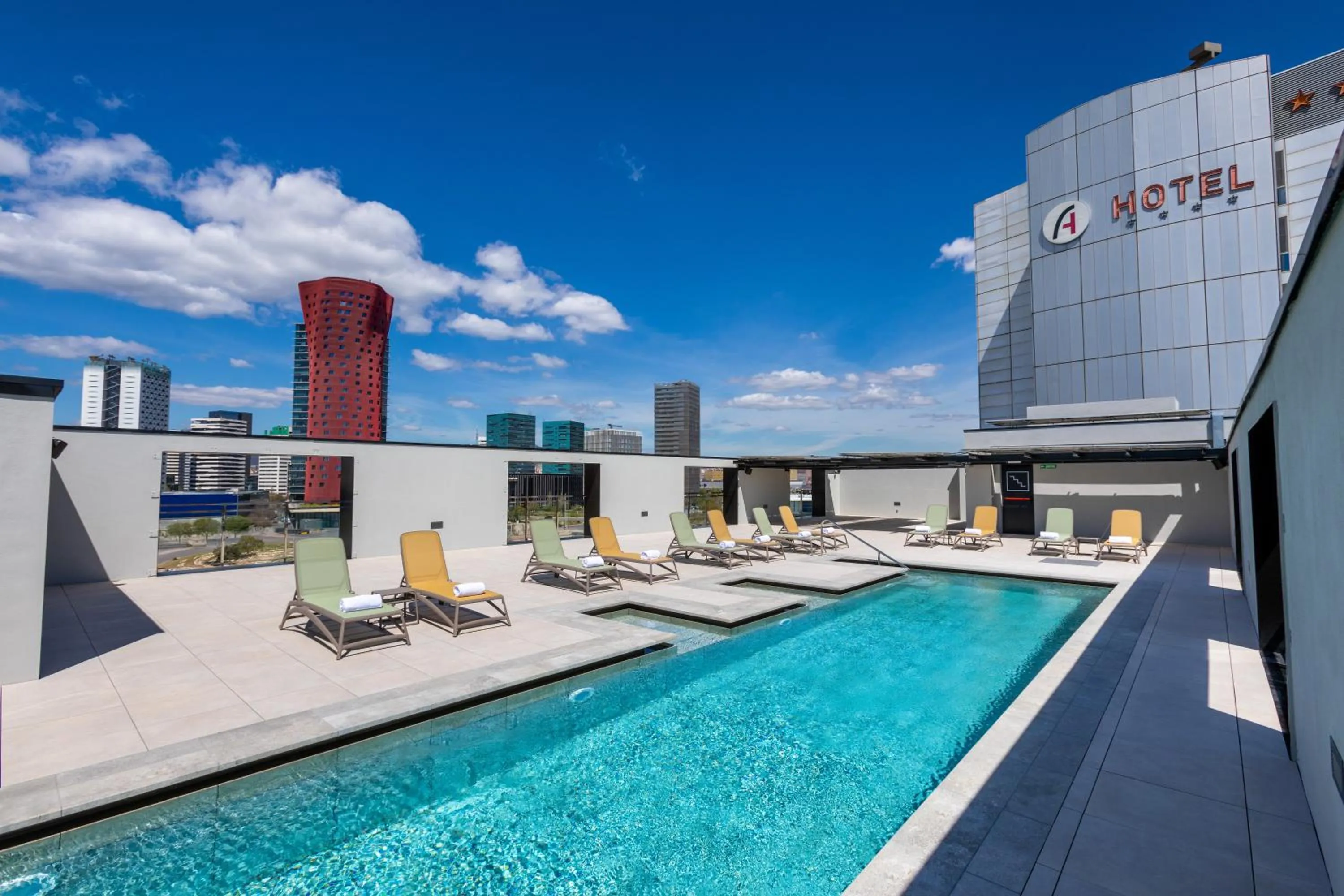 Swimming pool in Alexandre Fira Congress