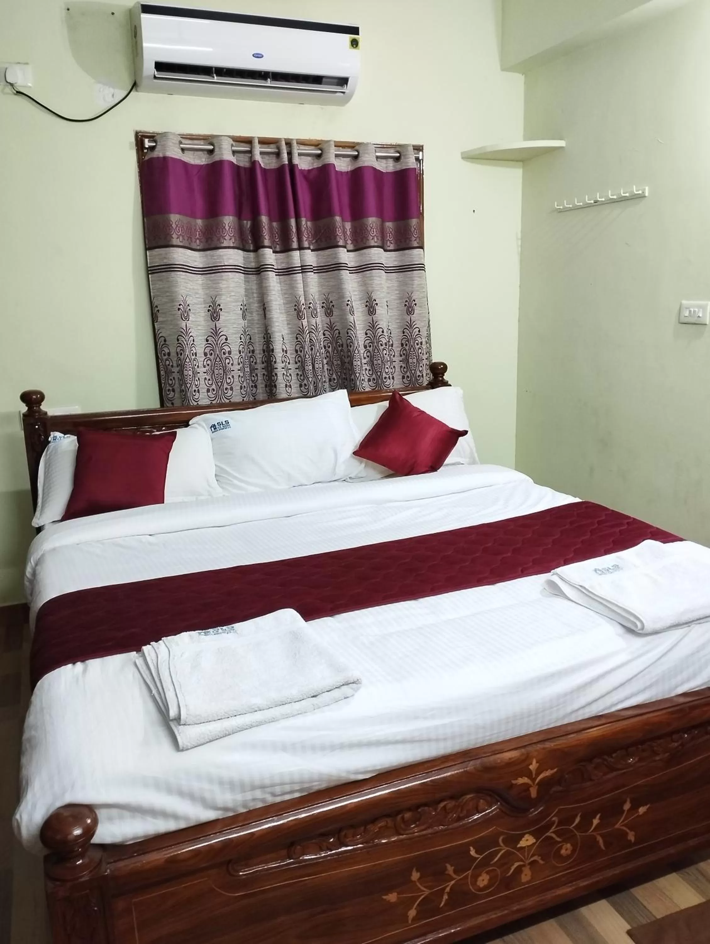 Bed in SLS Homestay