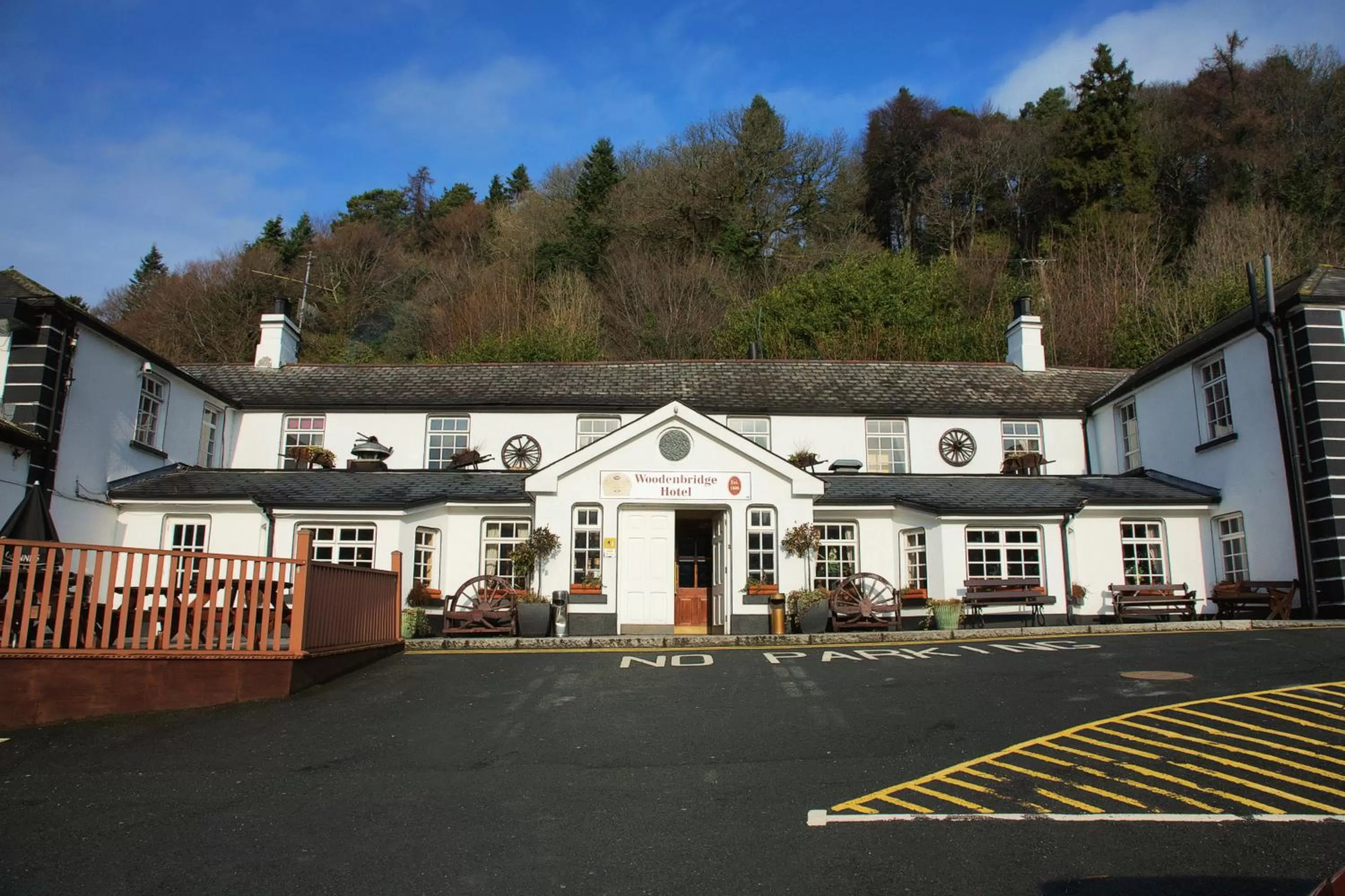 Facade/entrance in Woodenbridge Hotel