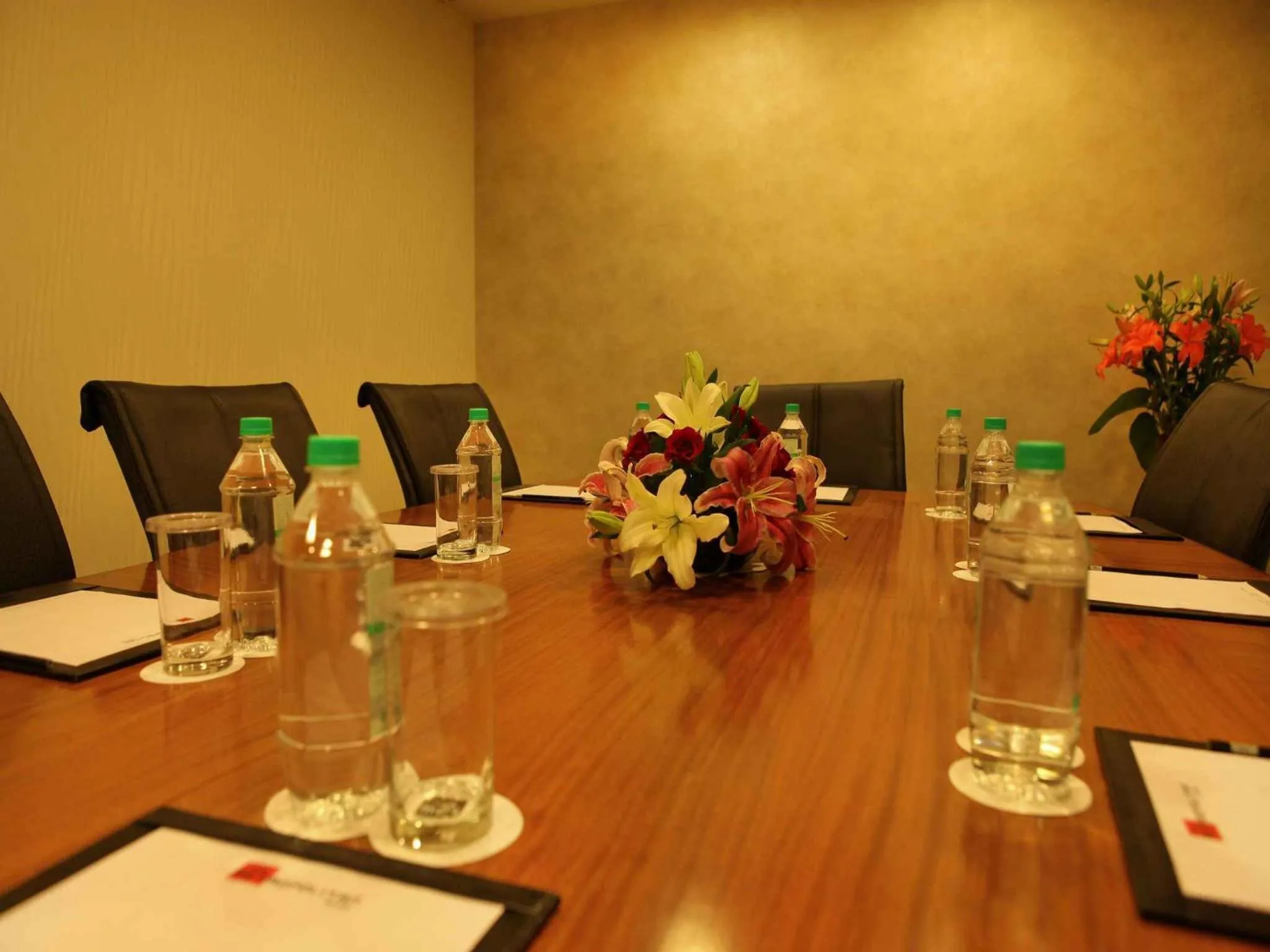 Business facilities in The Metropolitan Hotel & Spa New Delhi