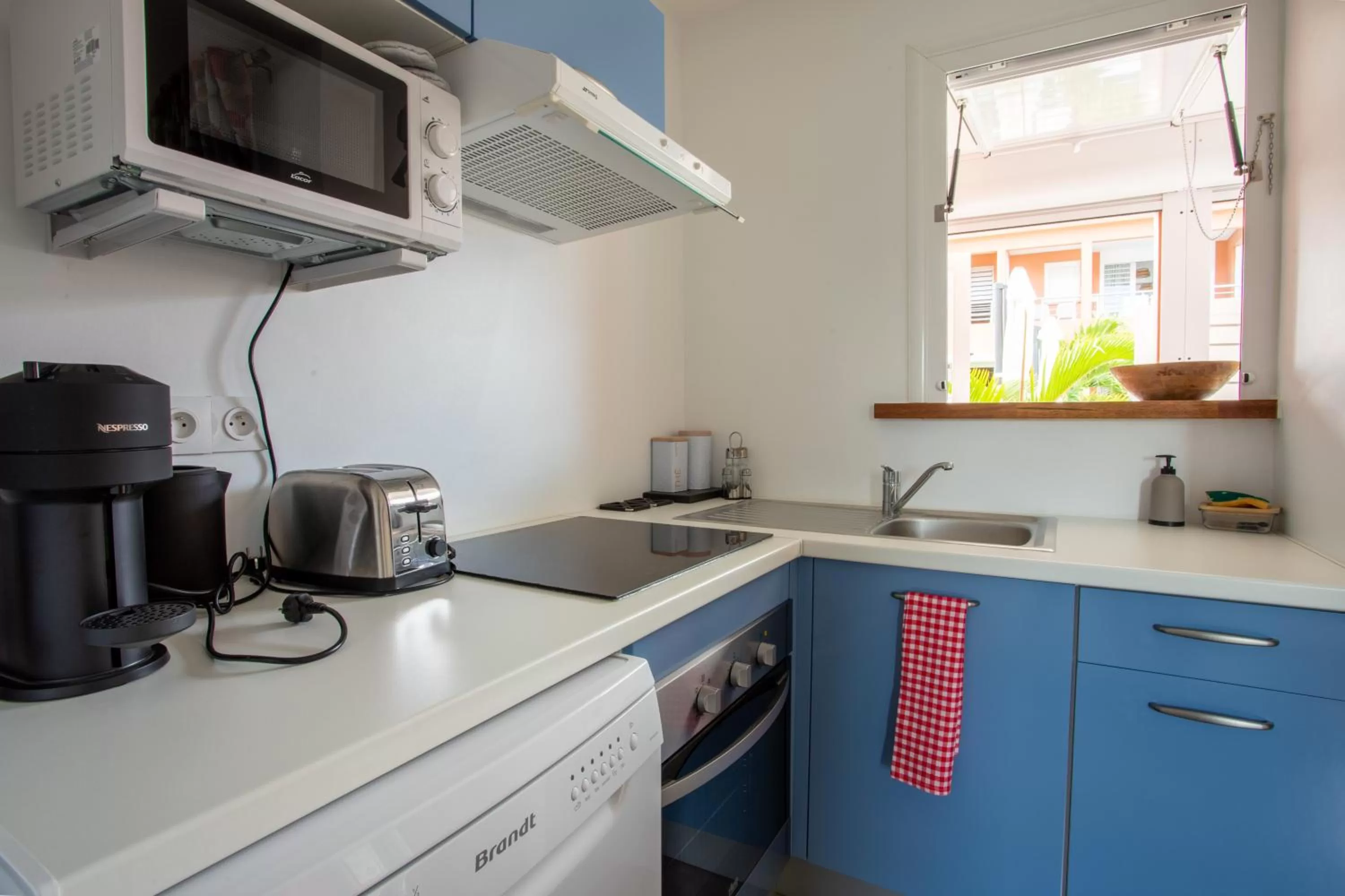 Coffee/tea facilities in Hôtel Guadeloupe Palm Suites