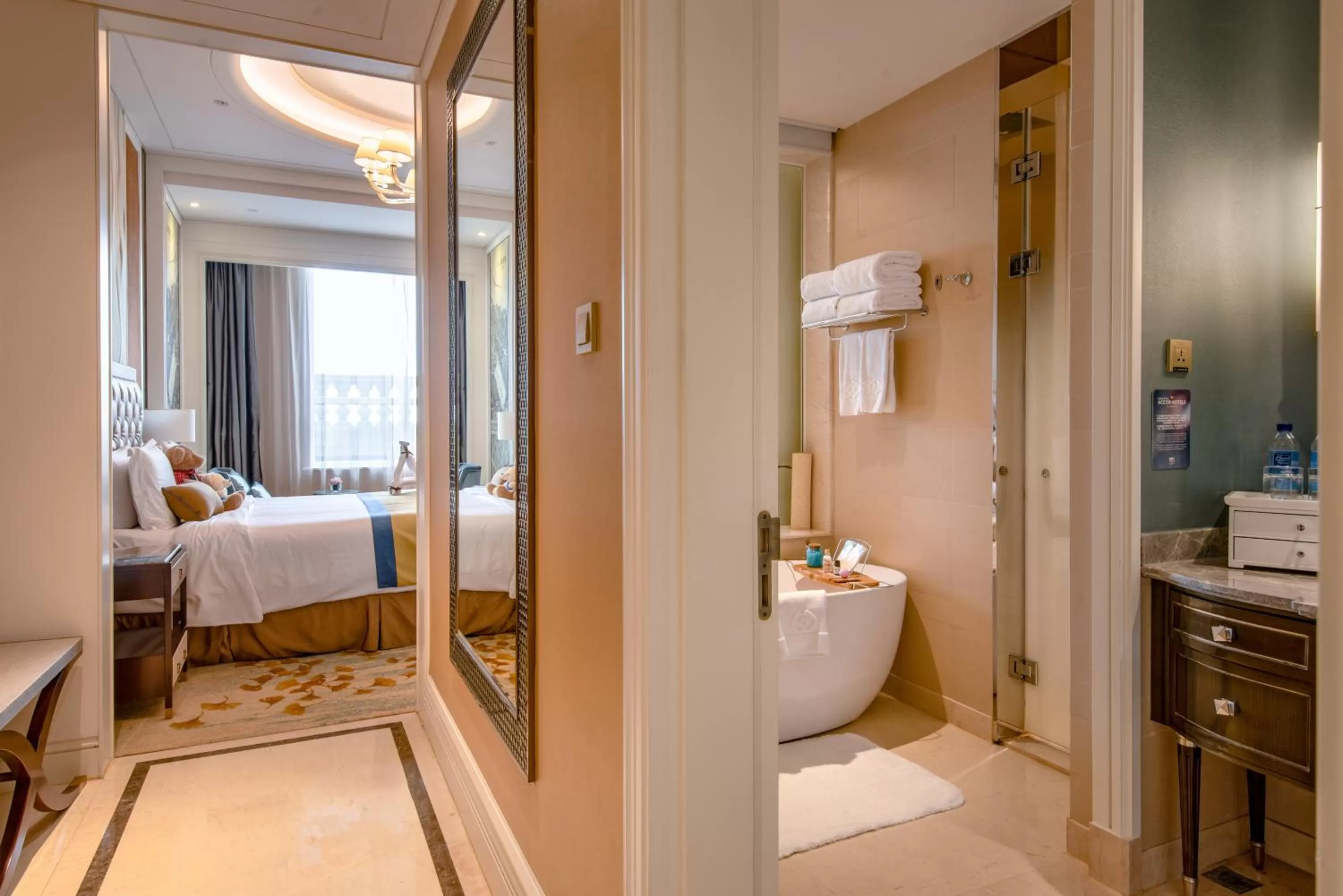 Bathroom, Bed in Sofitel Shanghai Hongqiao